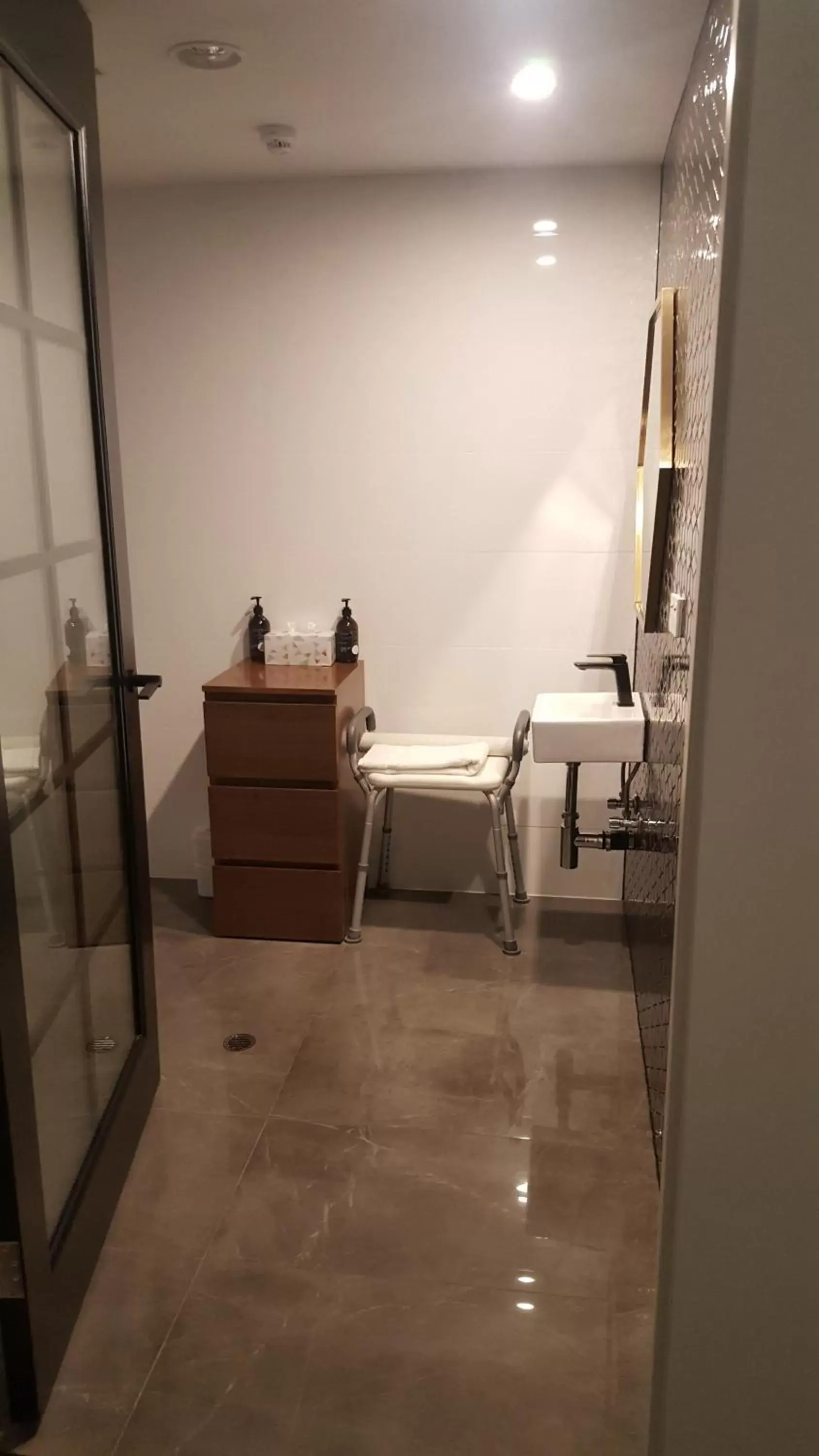 Double Room in Ellen Hotel Double Room in Ellen Hotel