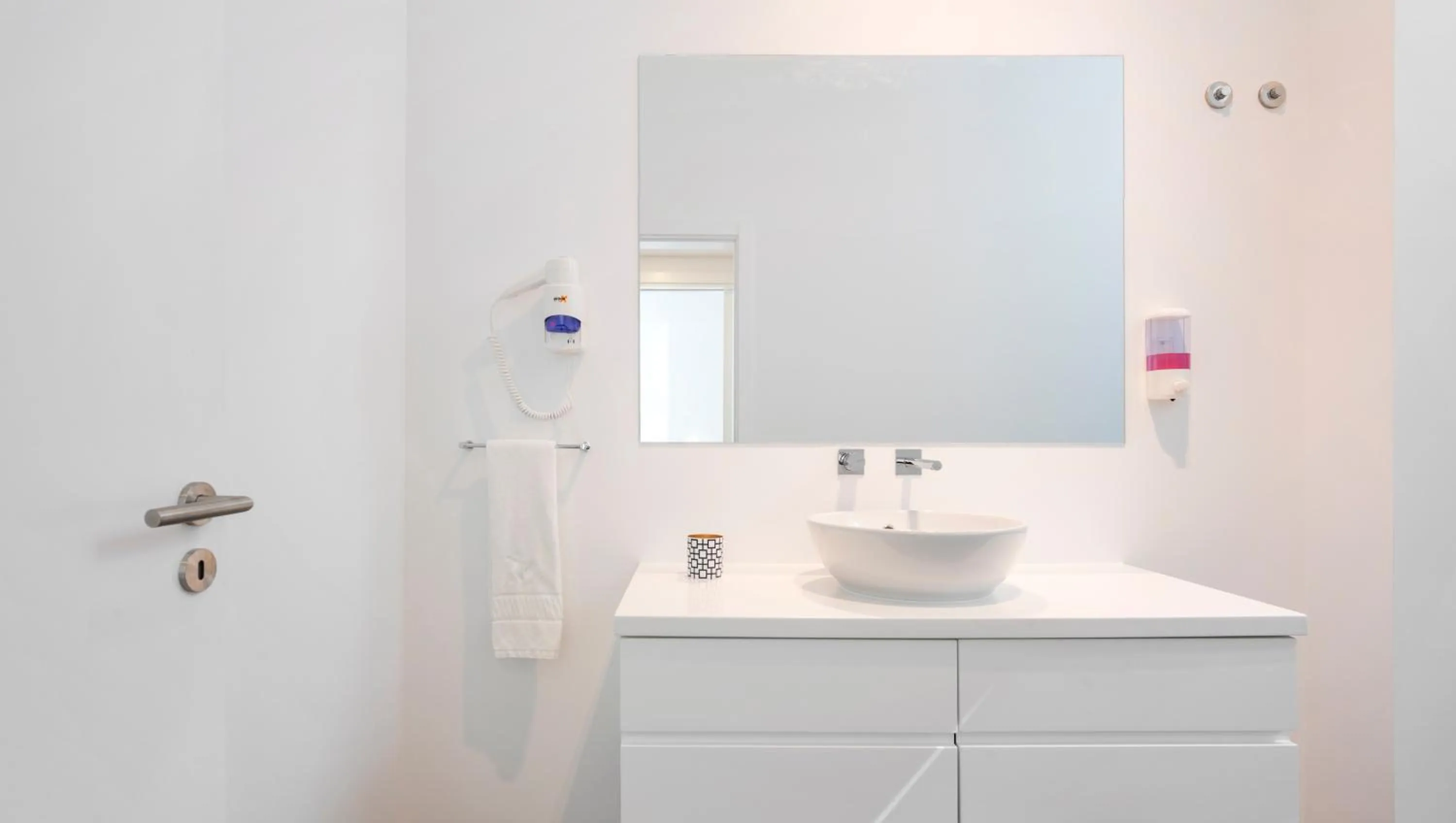 Bathroom in Lisbon Serviced Apartments - Avenida
