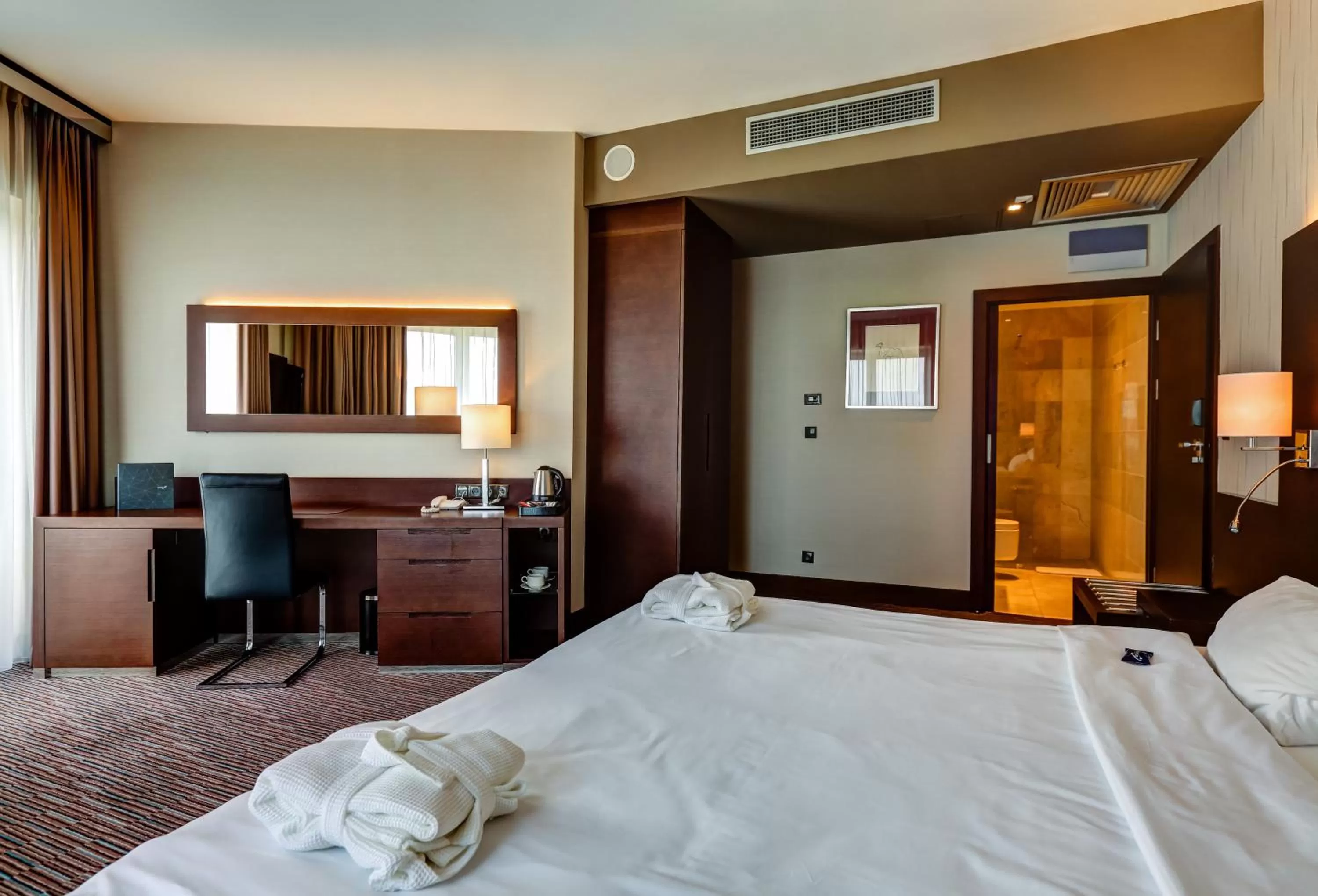 Photo of the whole room, Bed in Copernicus Toruń Hotel