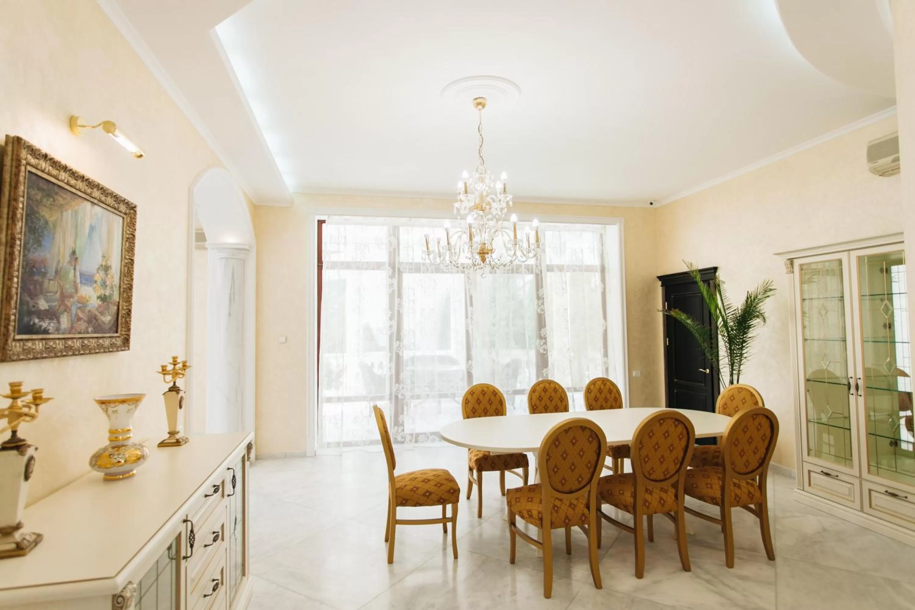 Dining Area in Villa le Premier Maestro