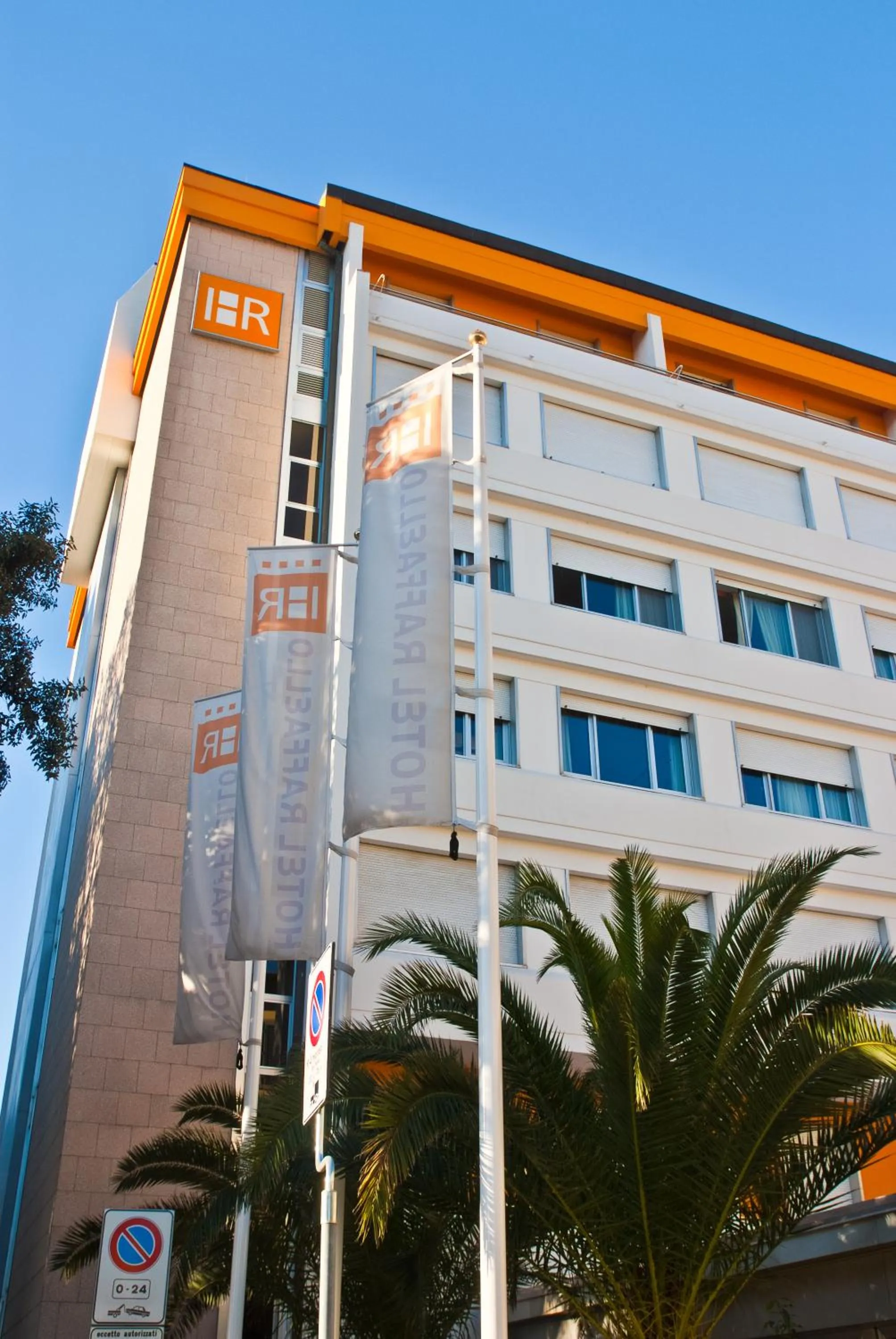 Facade/entrance in Hotel Raffaello