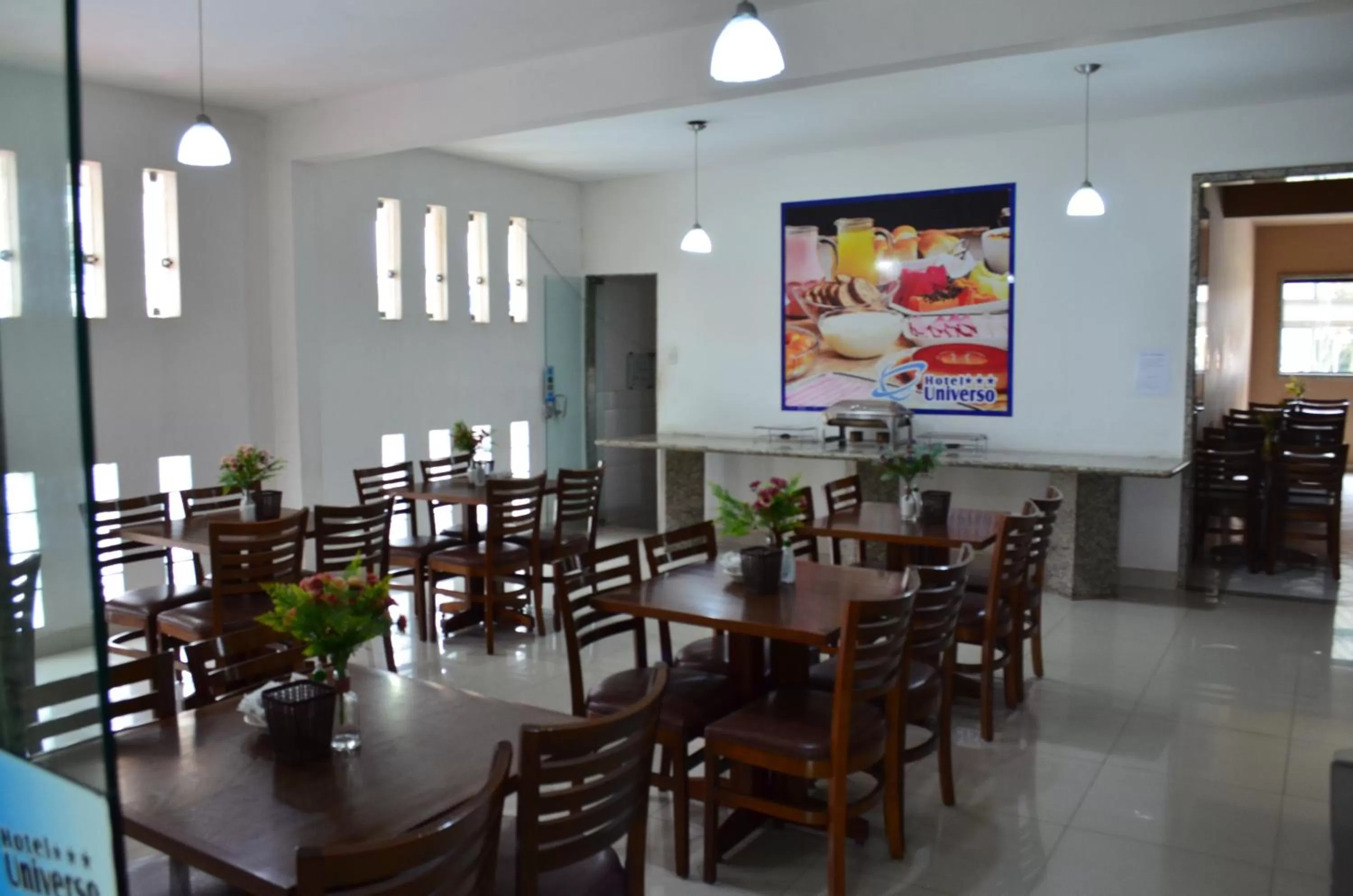 Restaurant/Places to Eat in Hotel Universo