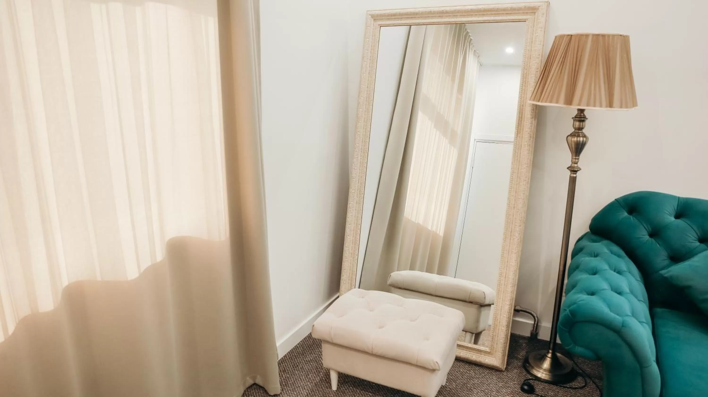 Living room, Bathroom in 7 Boutique Hotel