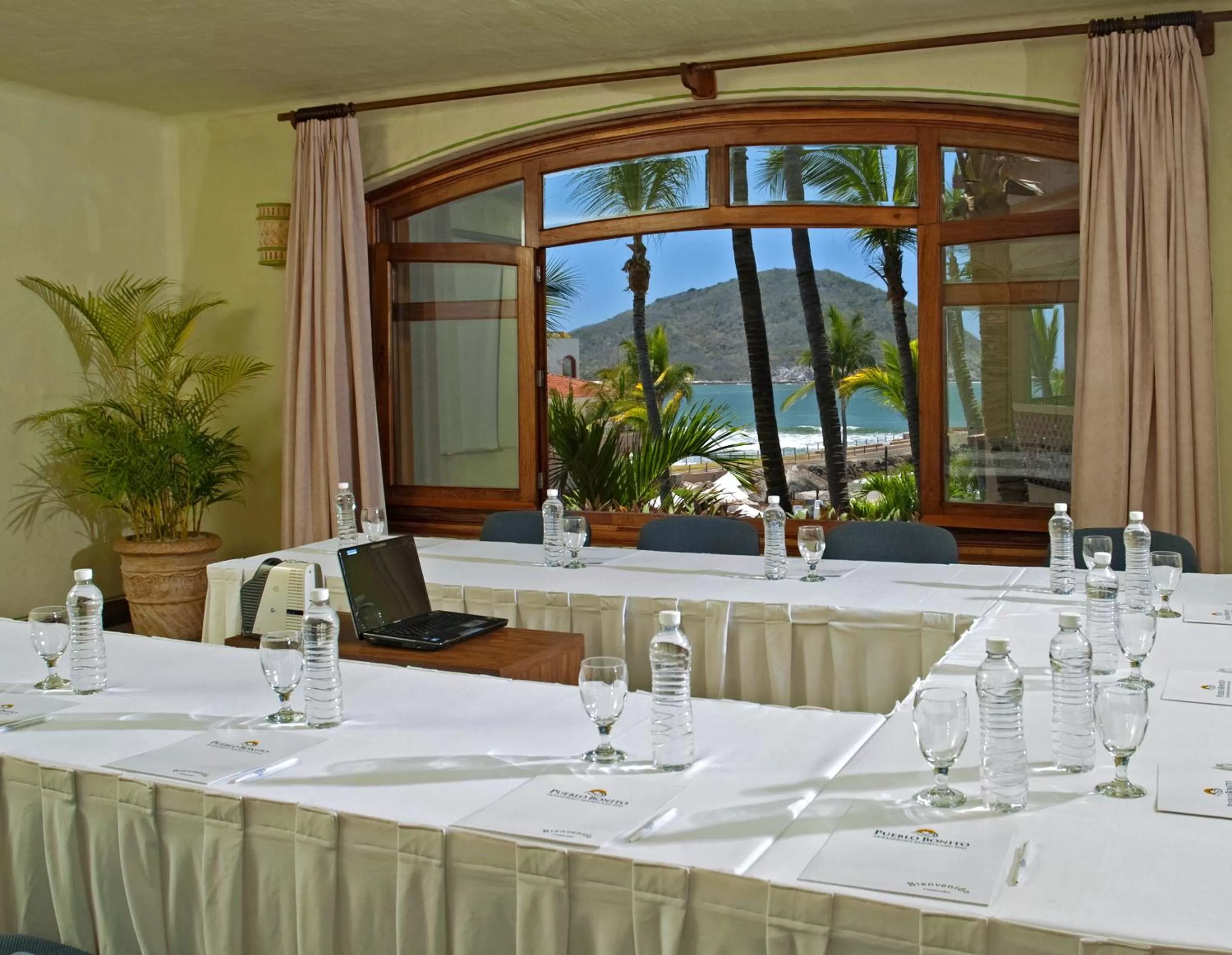 Business facilities in Pueblo Bonito Mazatlan Beach Resort - All Inclusive