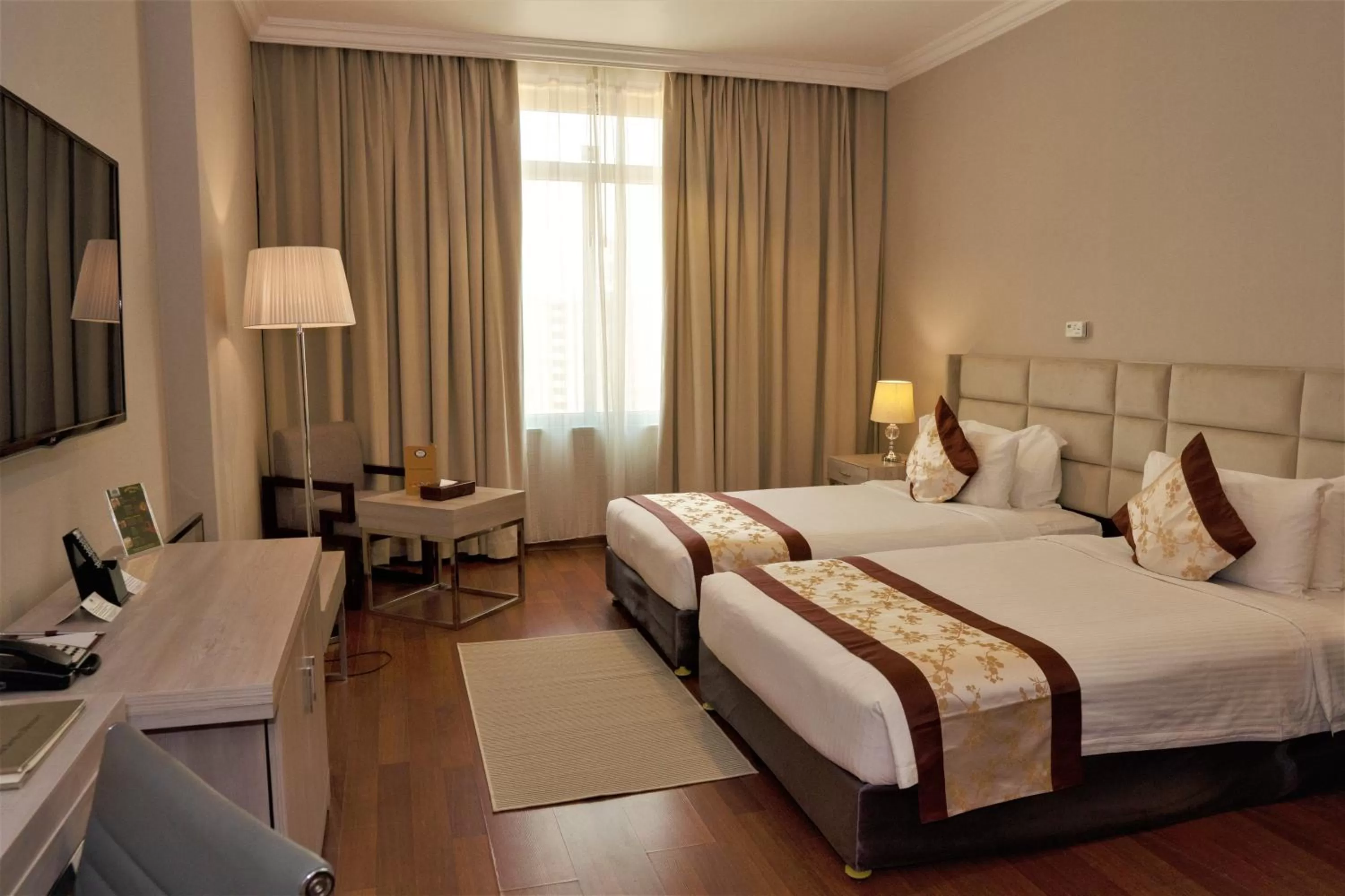 Bedroom, Bed in City Tower Hotel