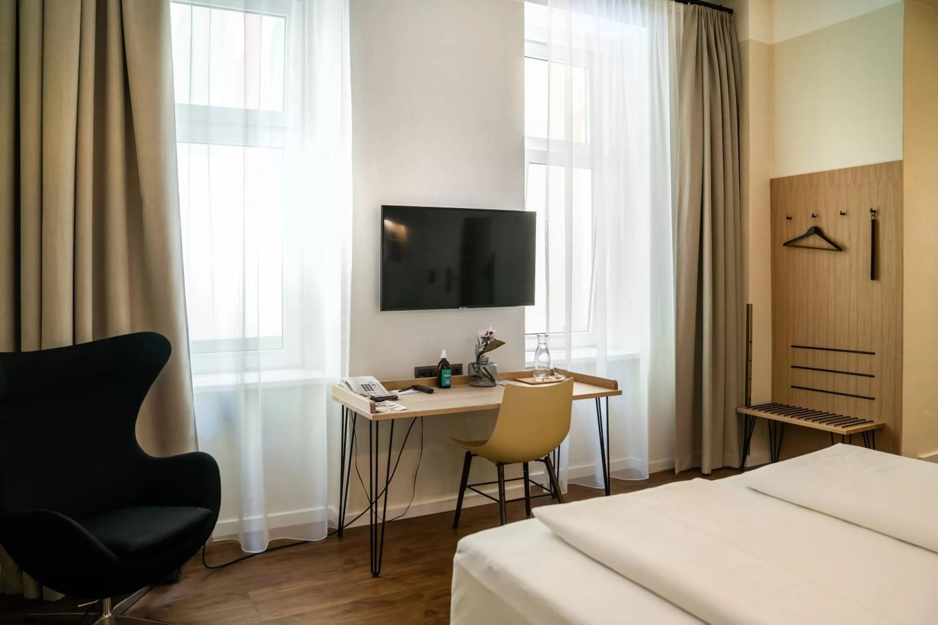 TV and multimedia, Bed in Hotel Rathaus - Wein & Design