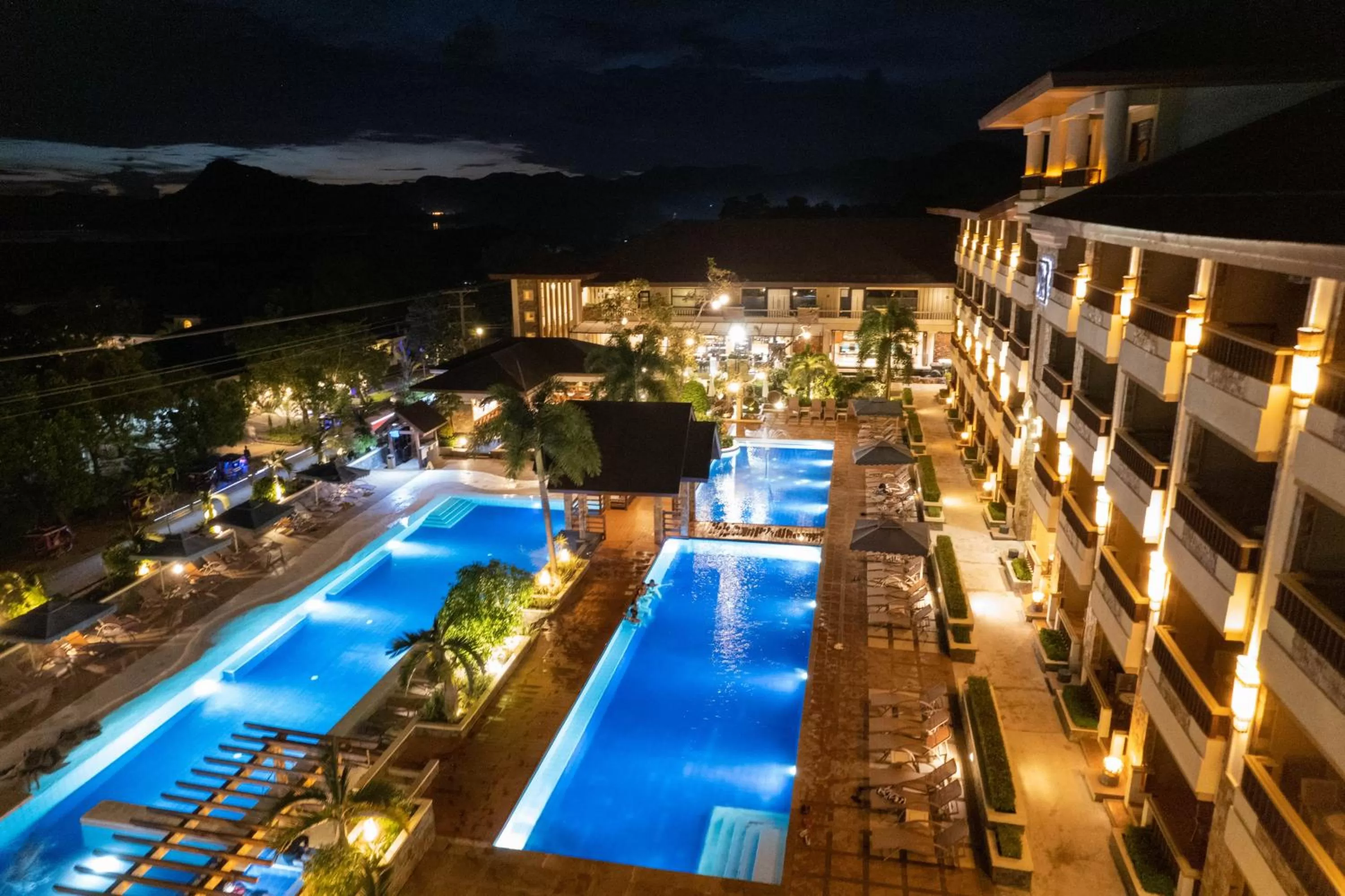 Swimming pool in Coron Westown Resort