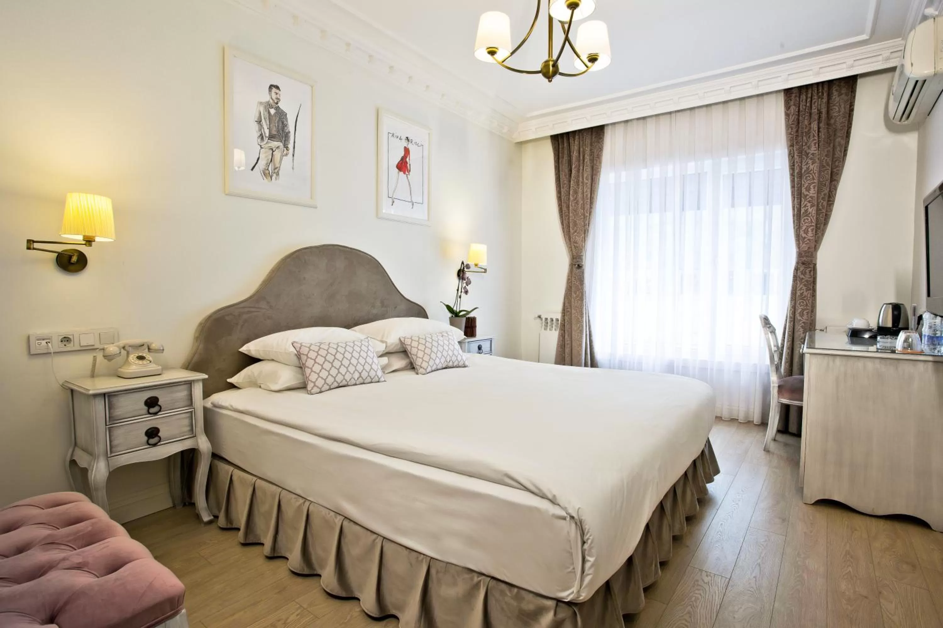 Bed in Villa Blanche Hotel SPA & Garden Pool