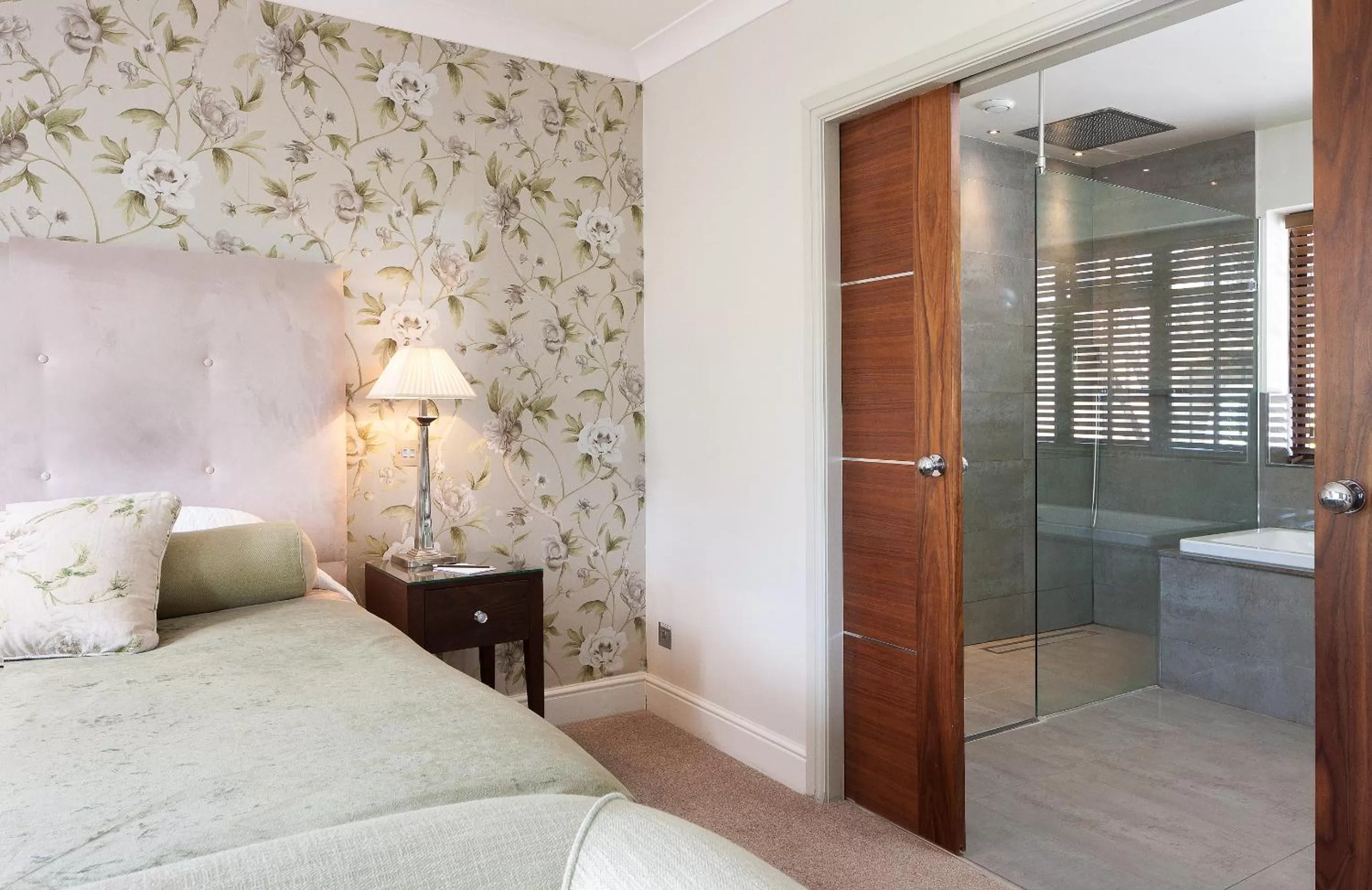 Bed in Foxhills Club & Resort