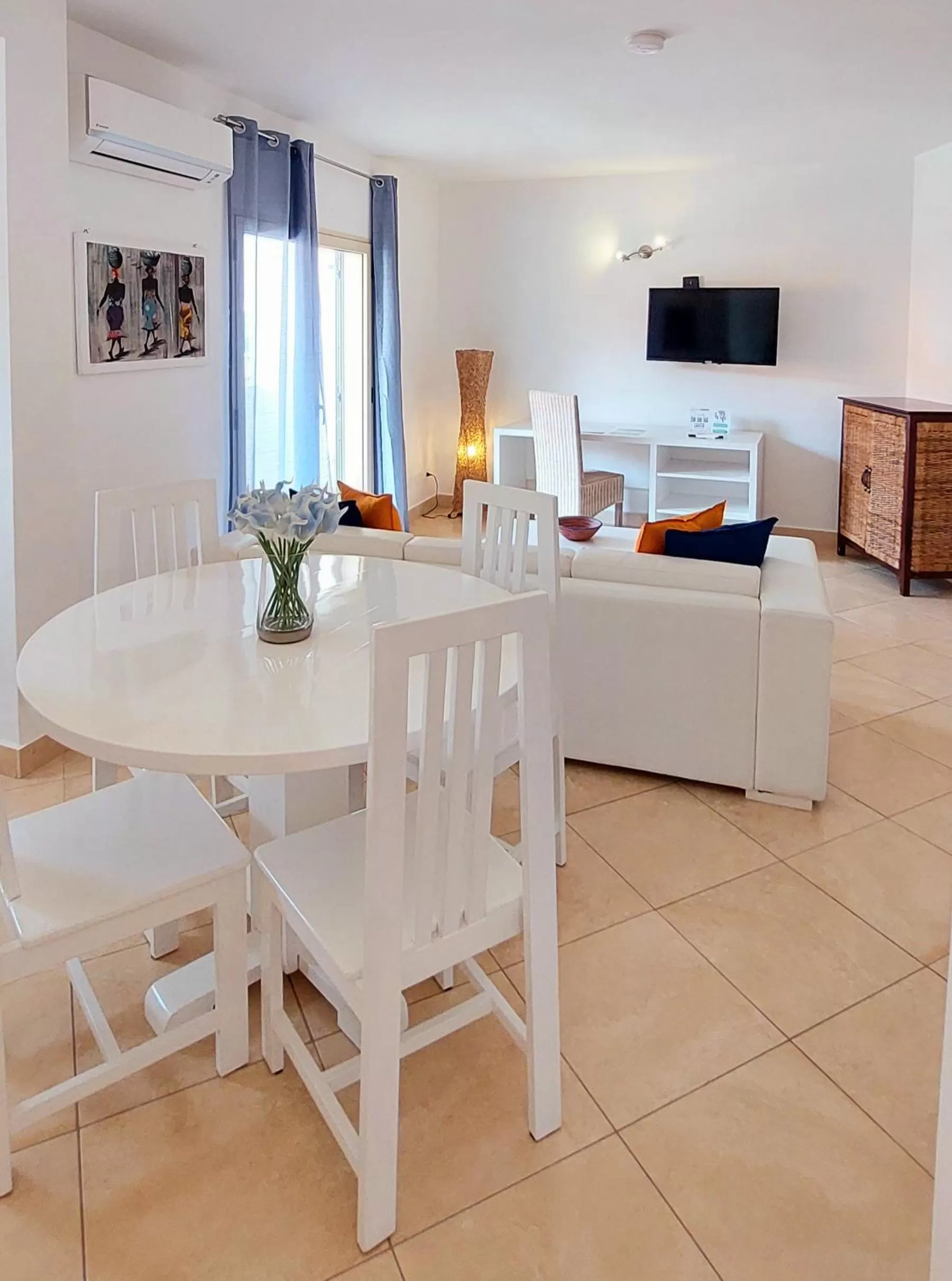 Living room in Branco Suites - Rooms & Holiday Apartments