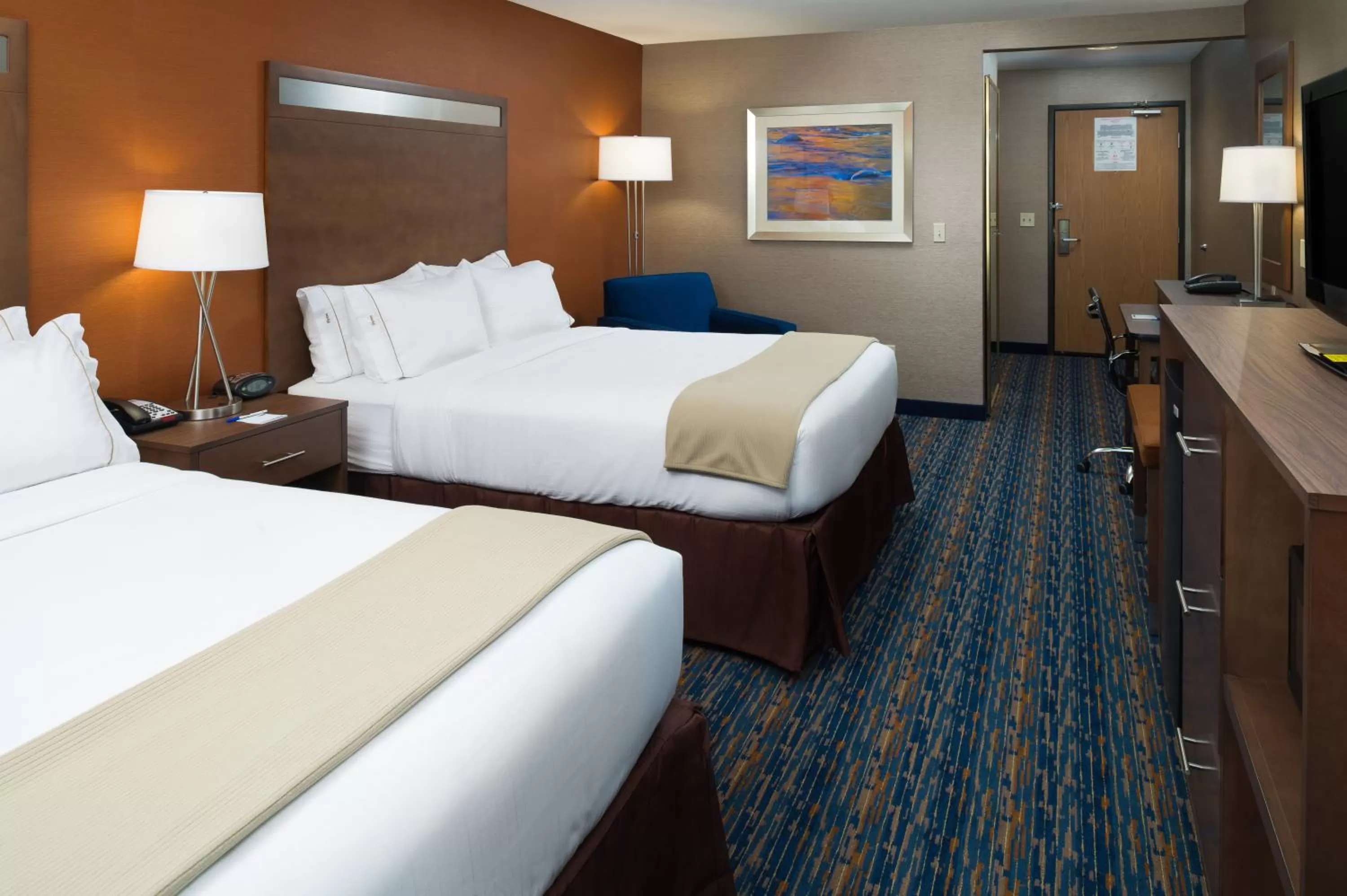 Photo of the whole room, Bed in Holiday Inn Express Rocklin - Galleria Area by IHG