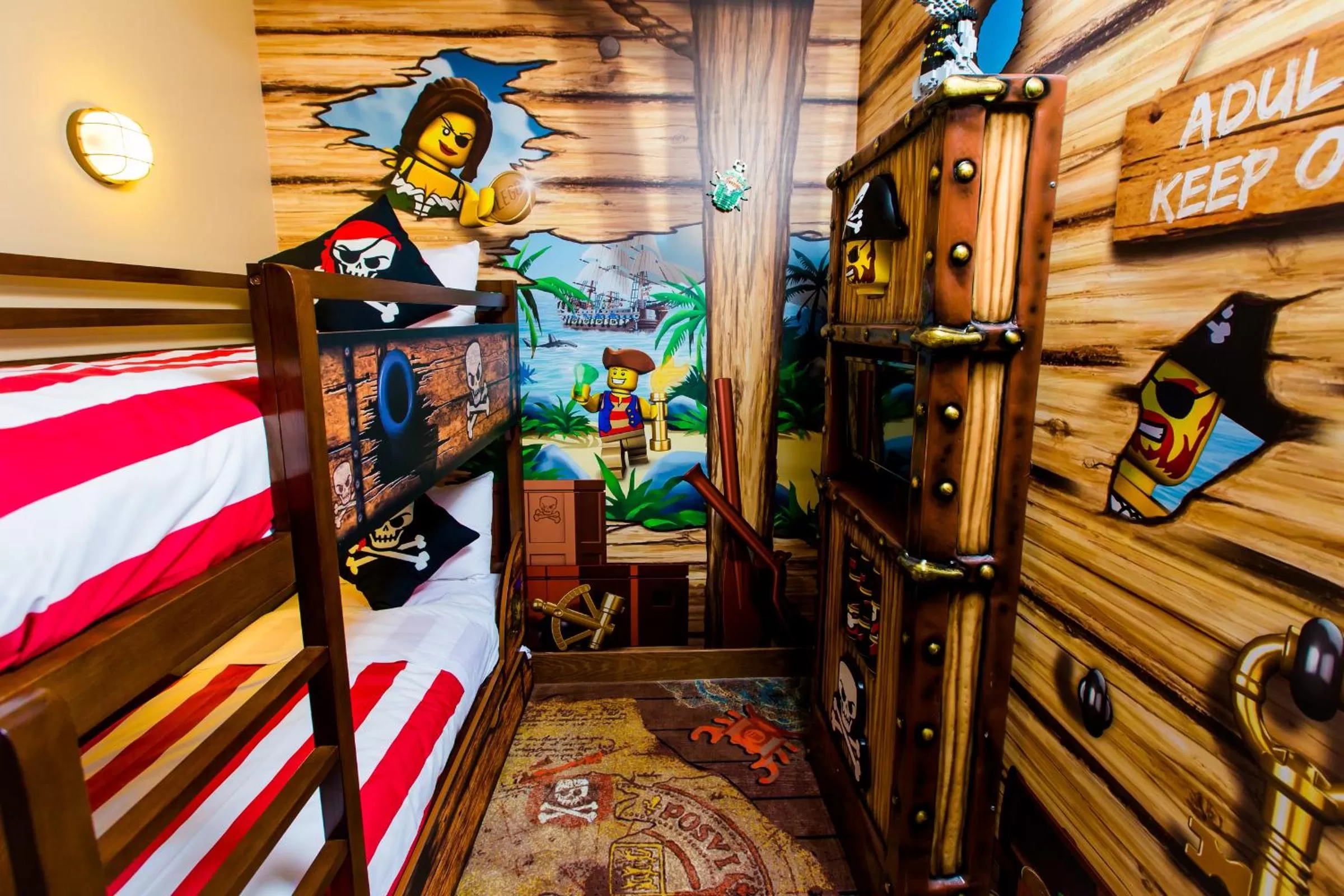 bunk bed in LEGOLAND® Florida Resort