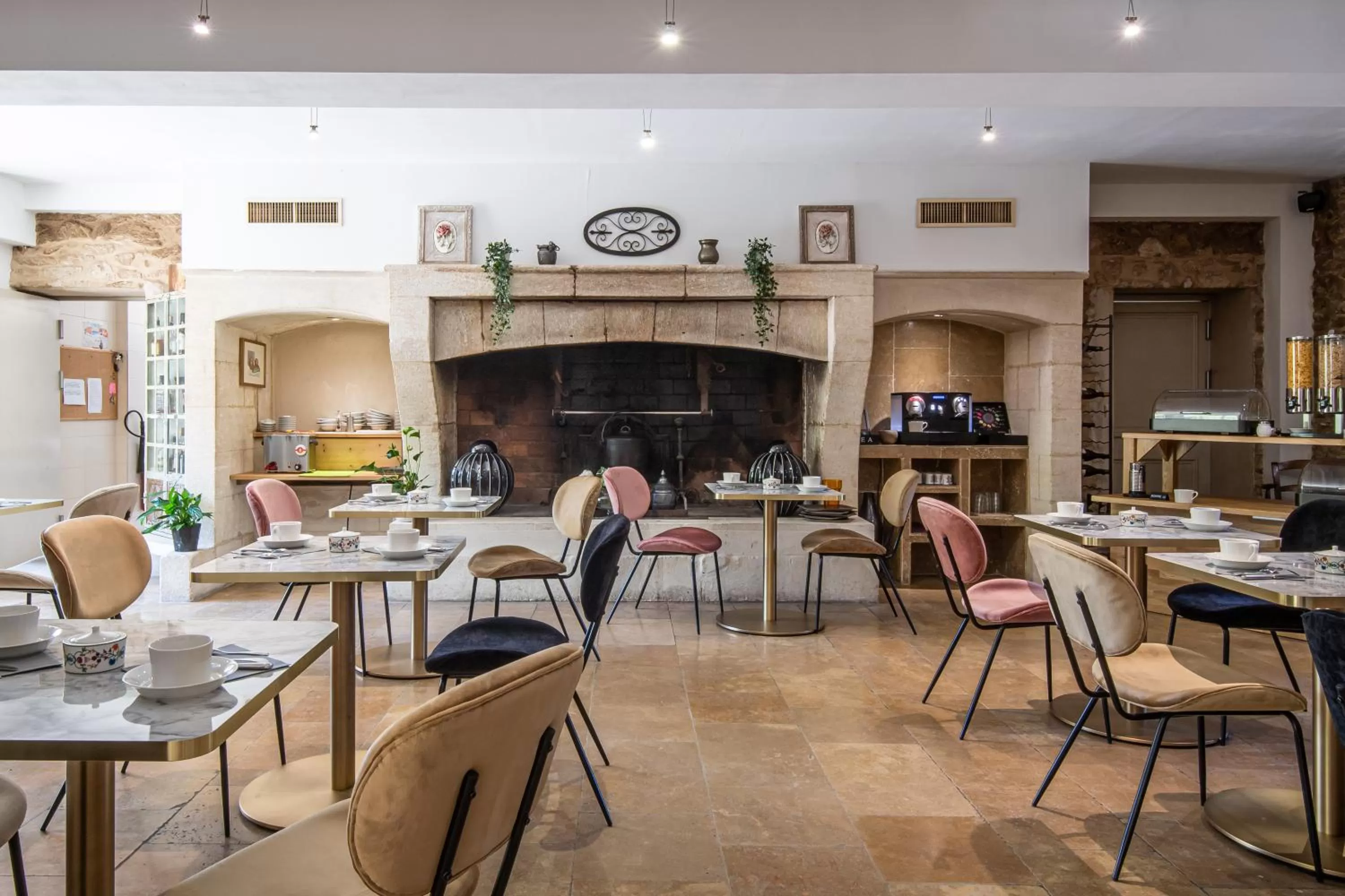 Meals in Hôtel Mas Valentine