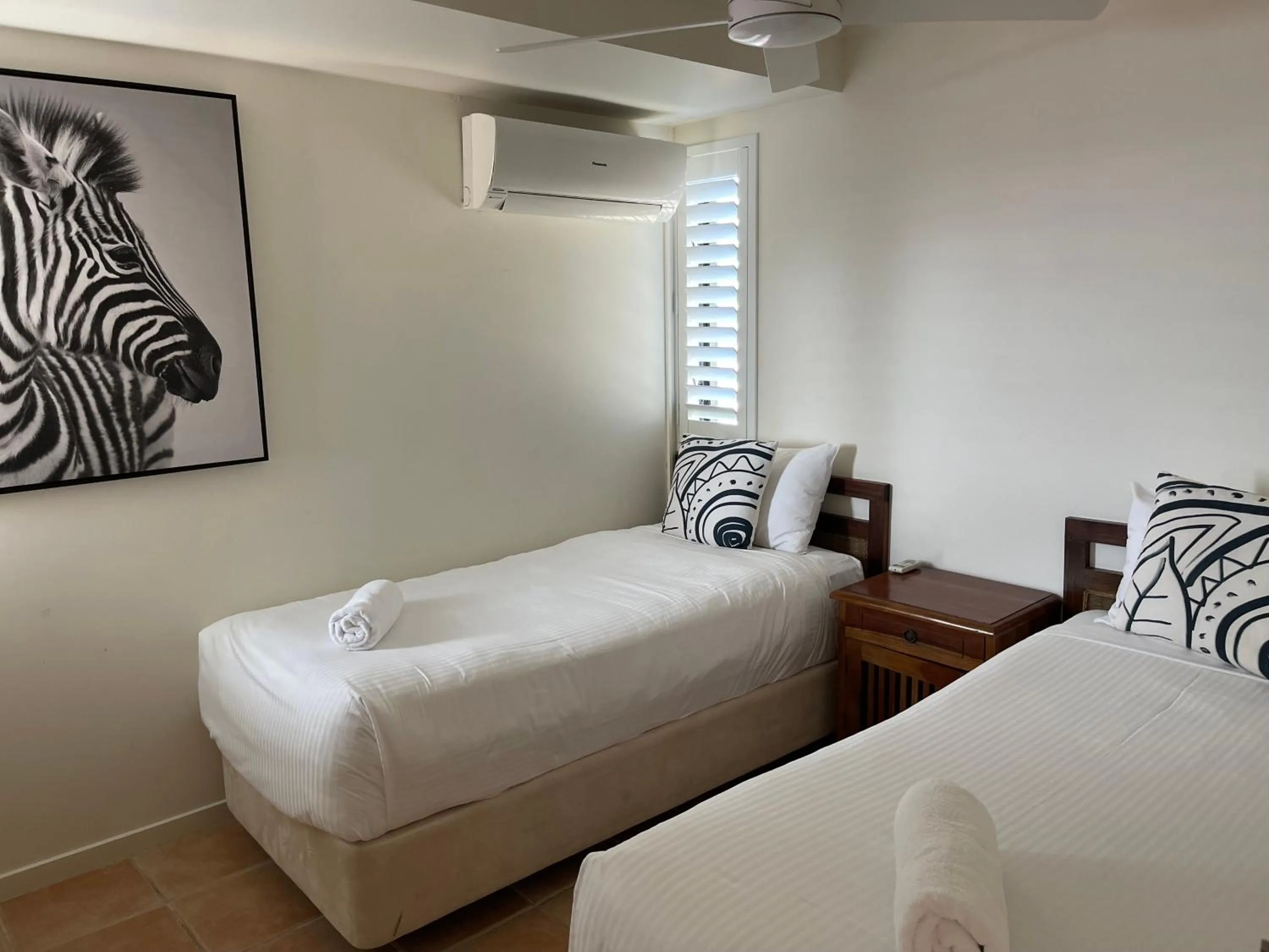 Bedroom, Bed in The Cove Yamba