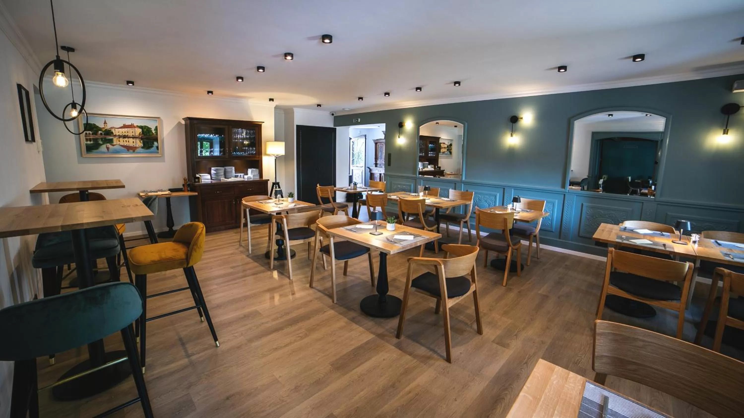 Restaurant/Places to Eat in Hotel Gabriella