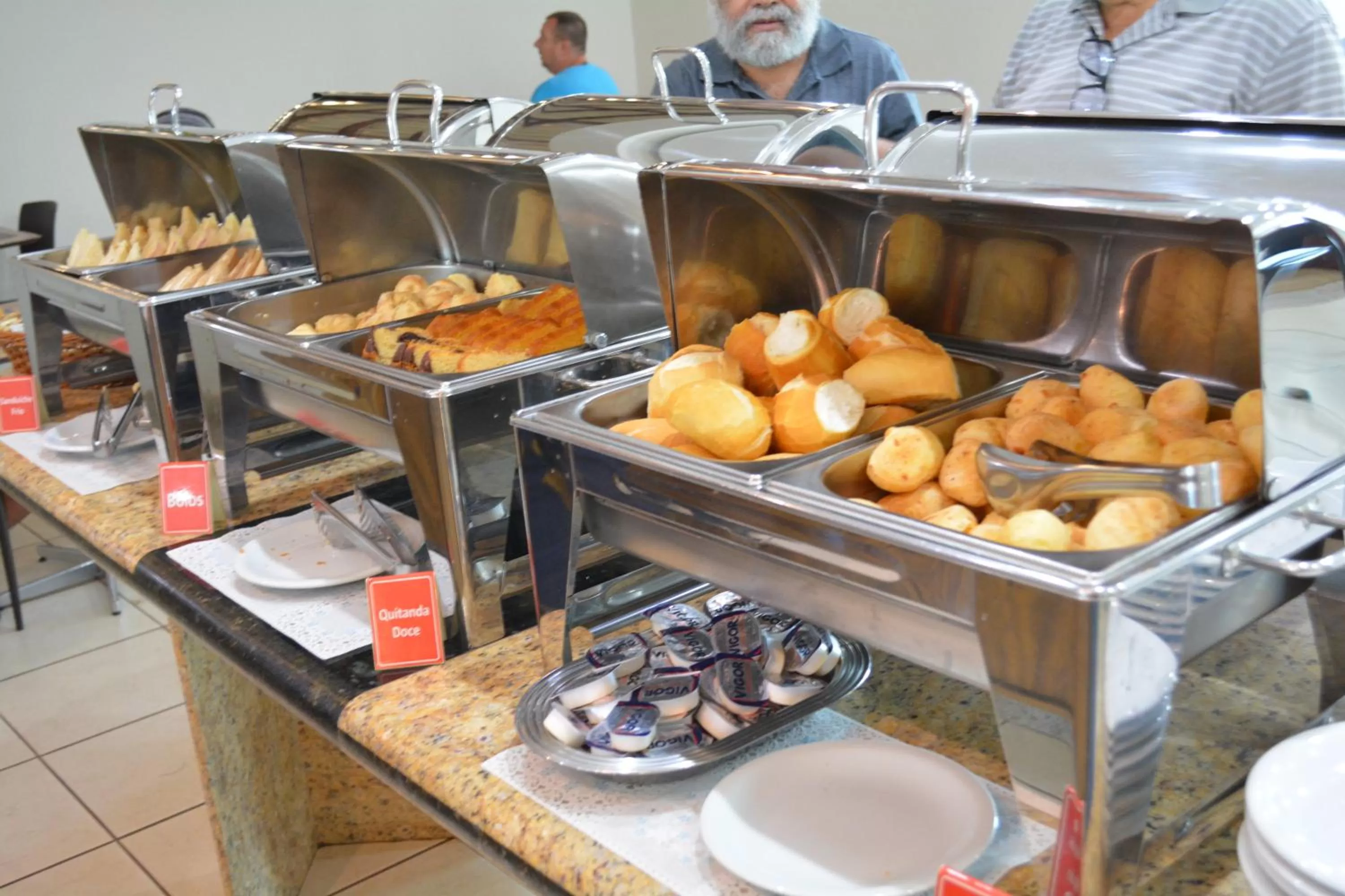 Food and drinks in Sara Palace Hotel