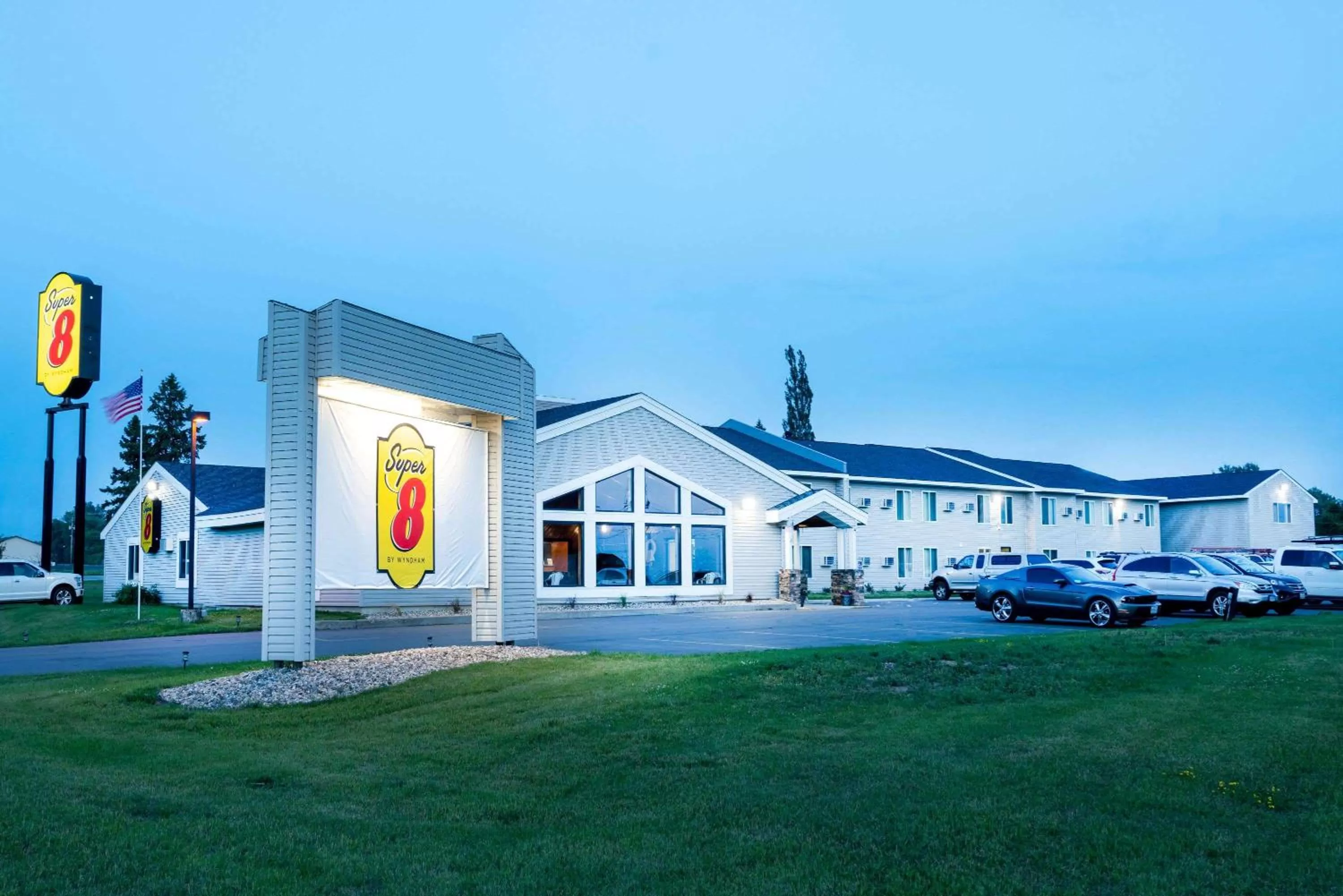 Property building in Super 8 by Wyndham Glenwood