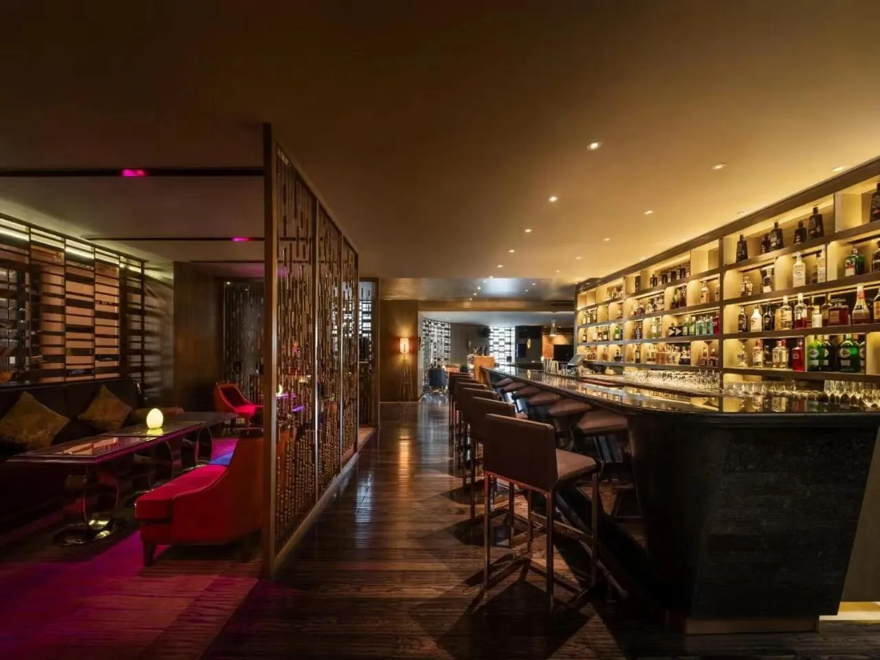 Lounge or bar in InterContinental Changzhou by IHG