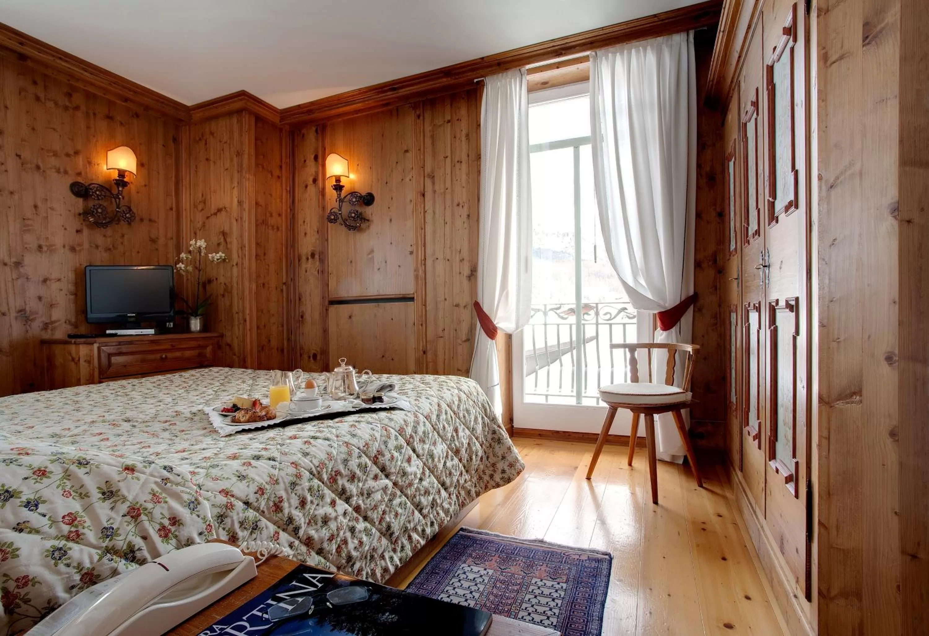 Bed in Hotel Cortina