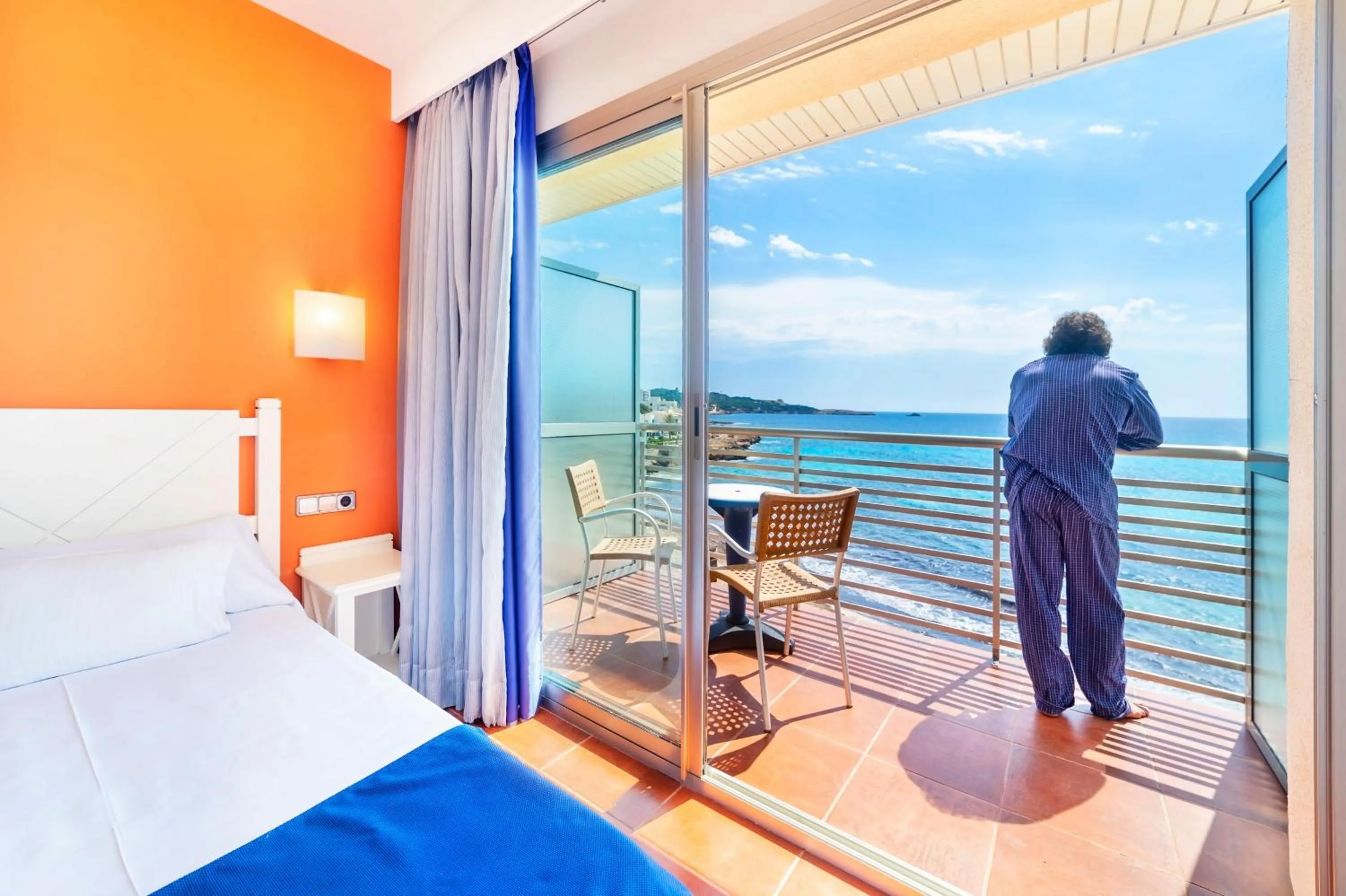 Sea view, Bed in Hotel Na Forana