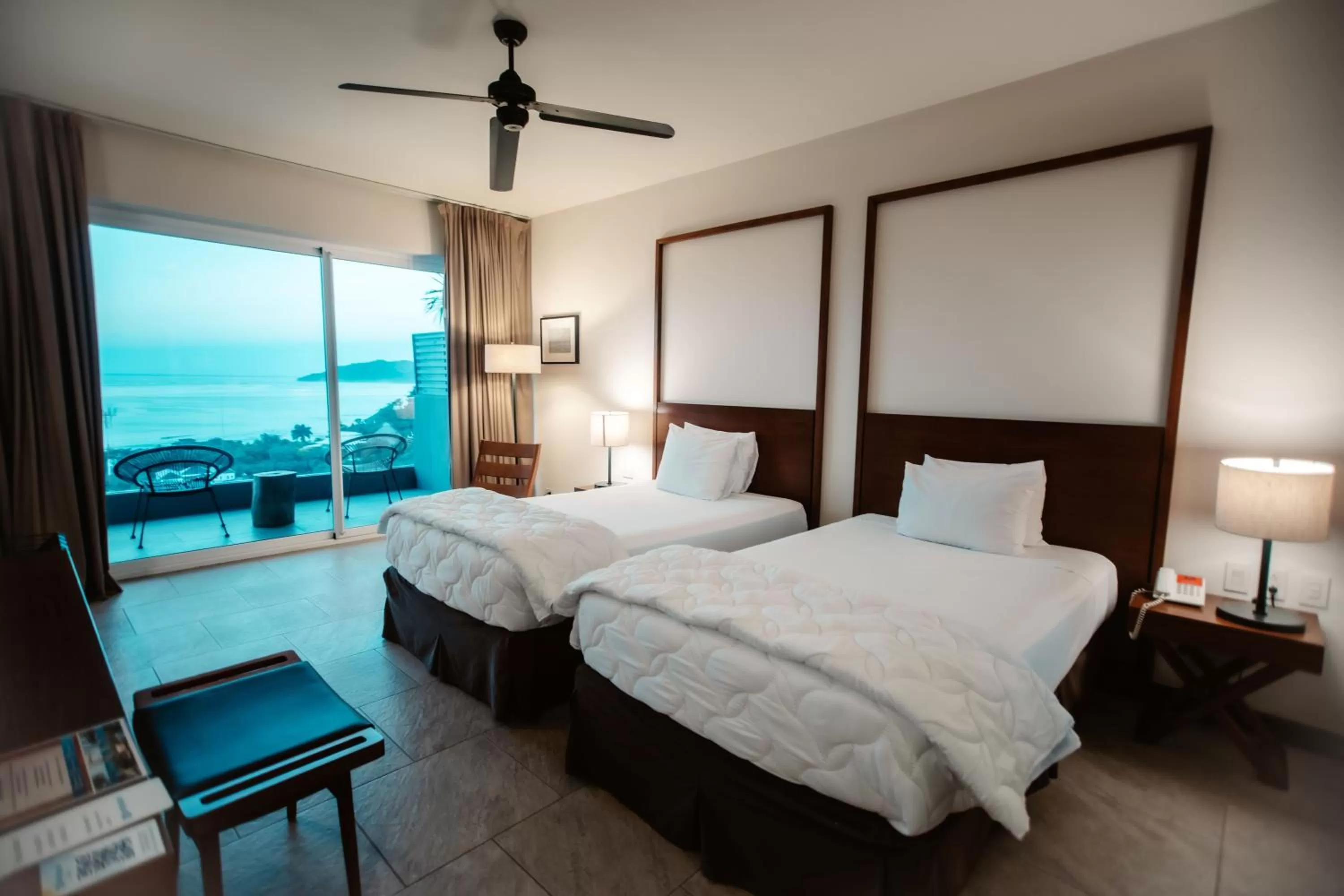 Bed in Wyndham Tamarindo