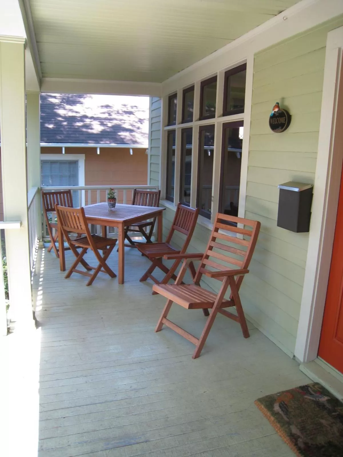 Patio in Bluebird Guesthouse