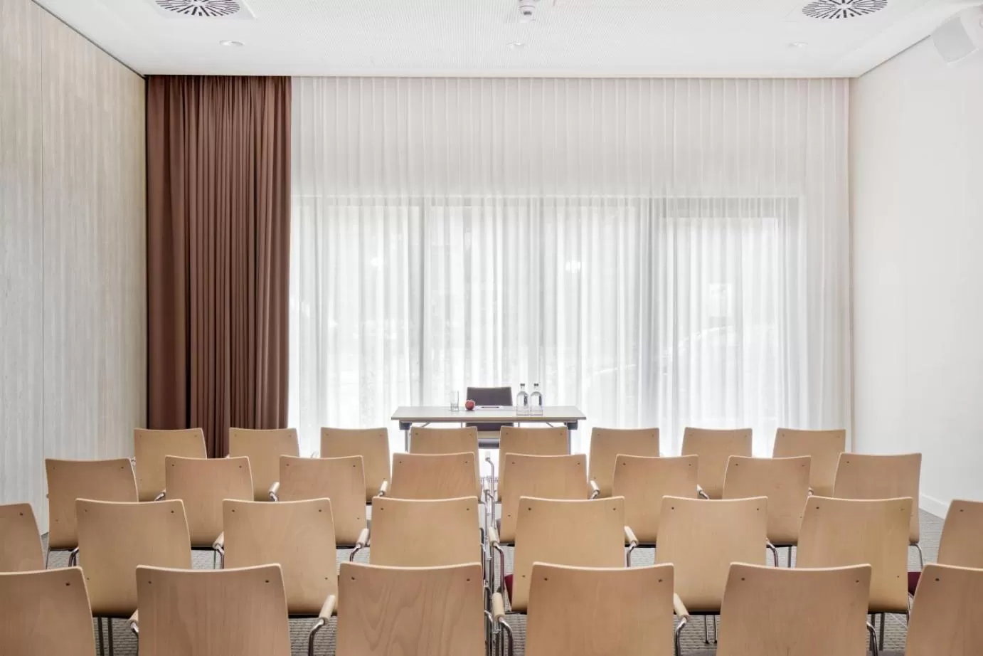 Day in IntercityHotel Saarbrücken