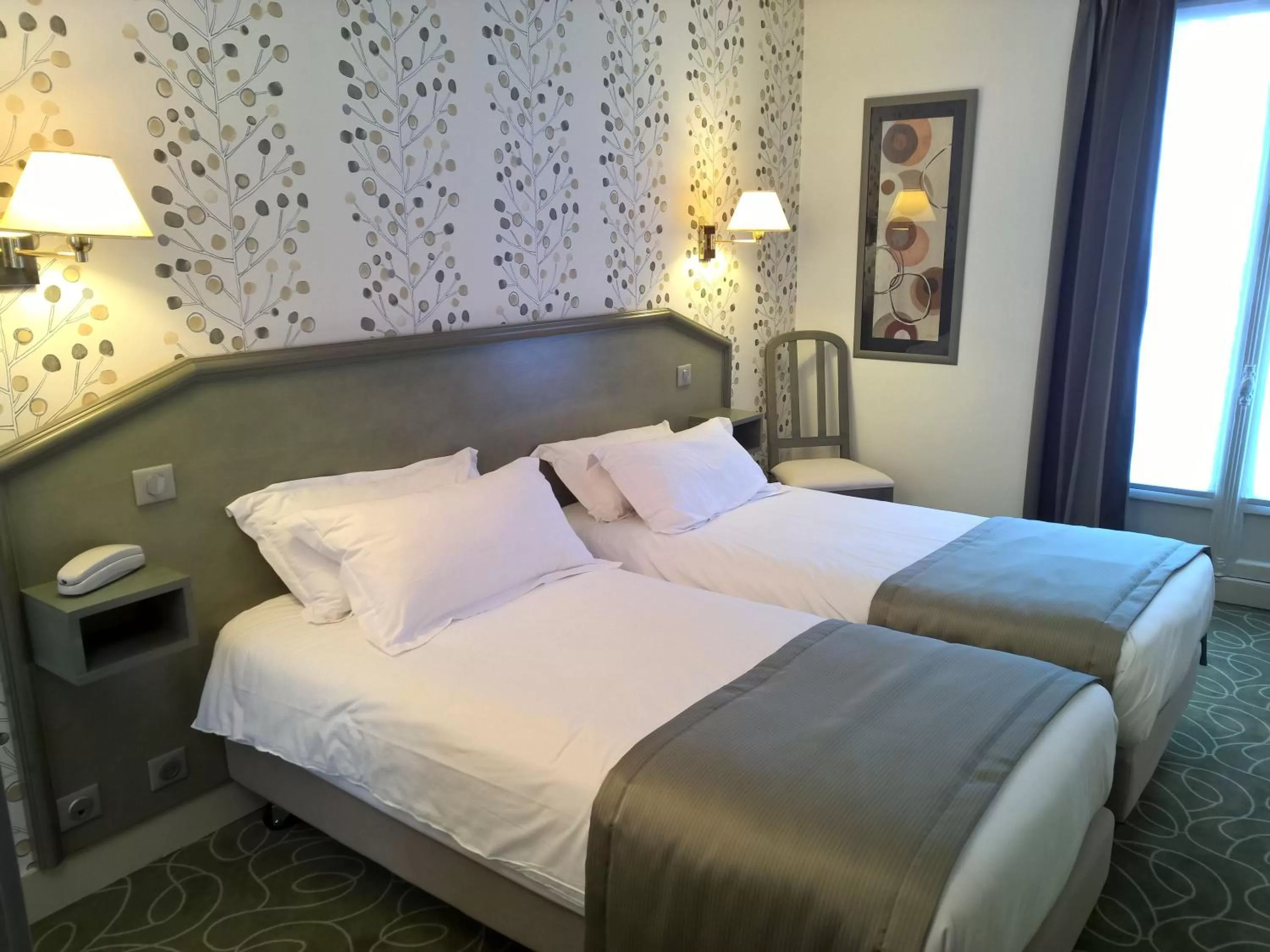 Photo of the whole room, Bed in Relais du Pré