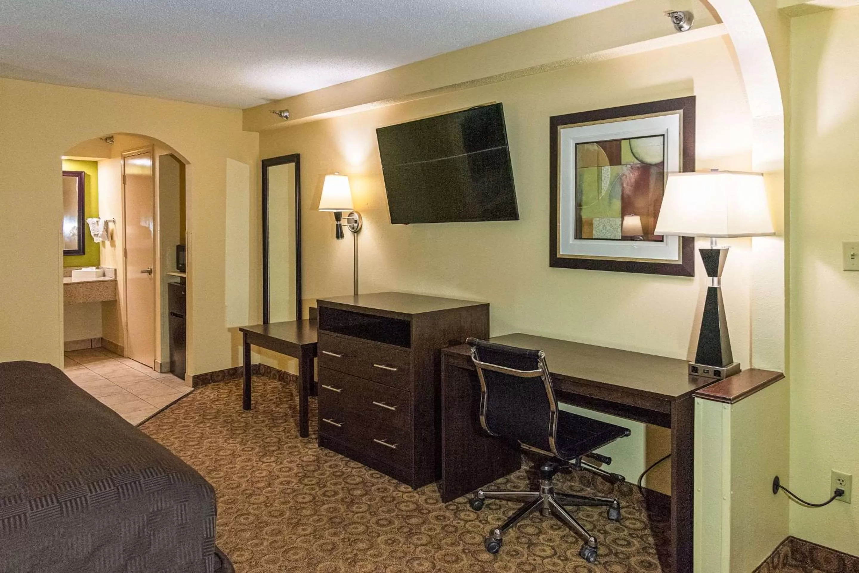 Photo of the whole room, Bed in Rodeway Inn & Suites Clarksville near Governors Square Mall