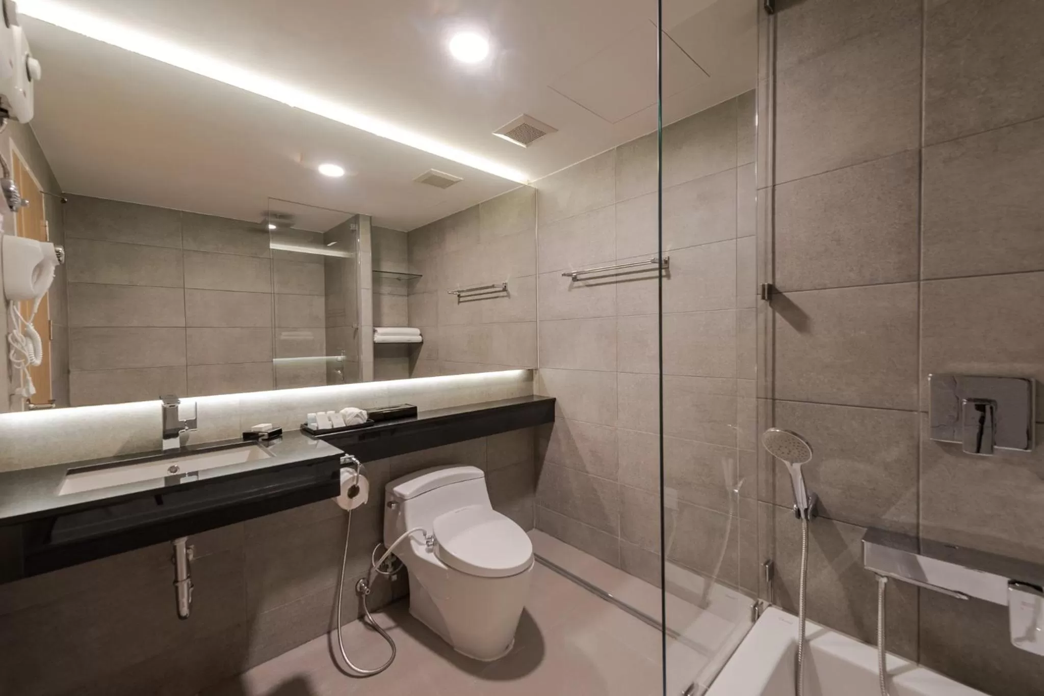 Shower in Zensation The Residence