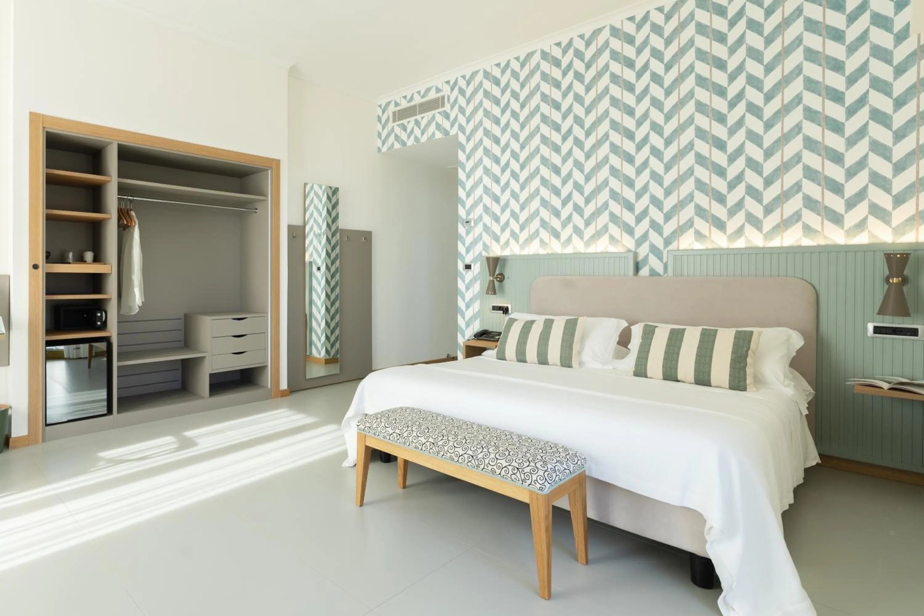 Bed in Reginna Palace Hotel