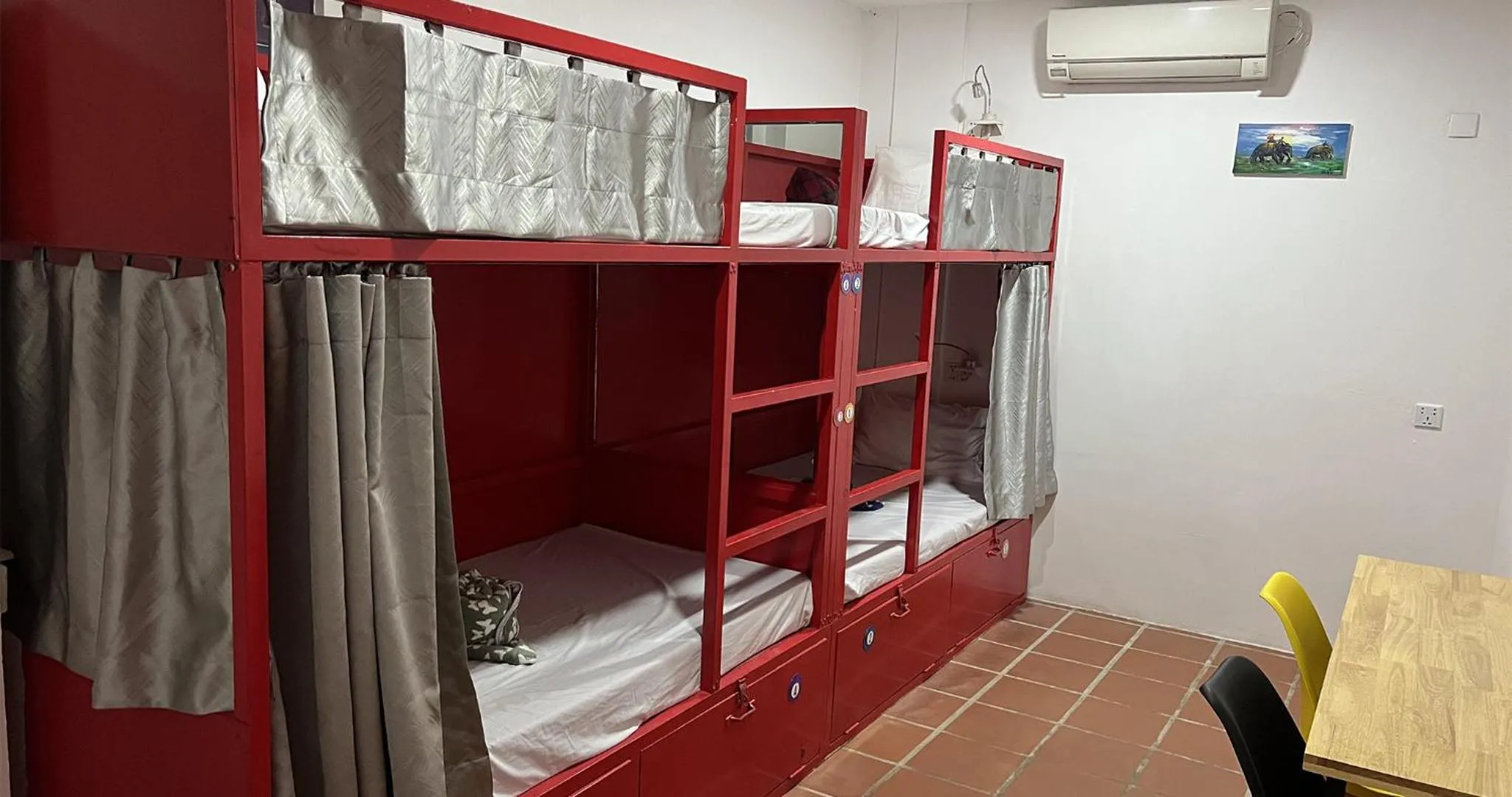 Guests, Bed in The Funky Village