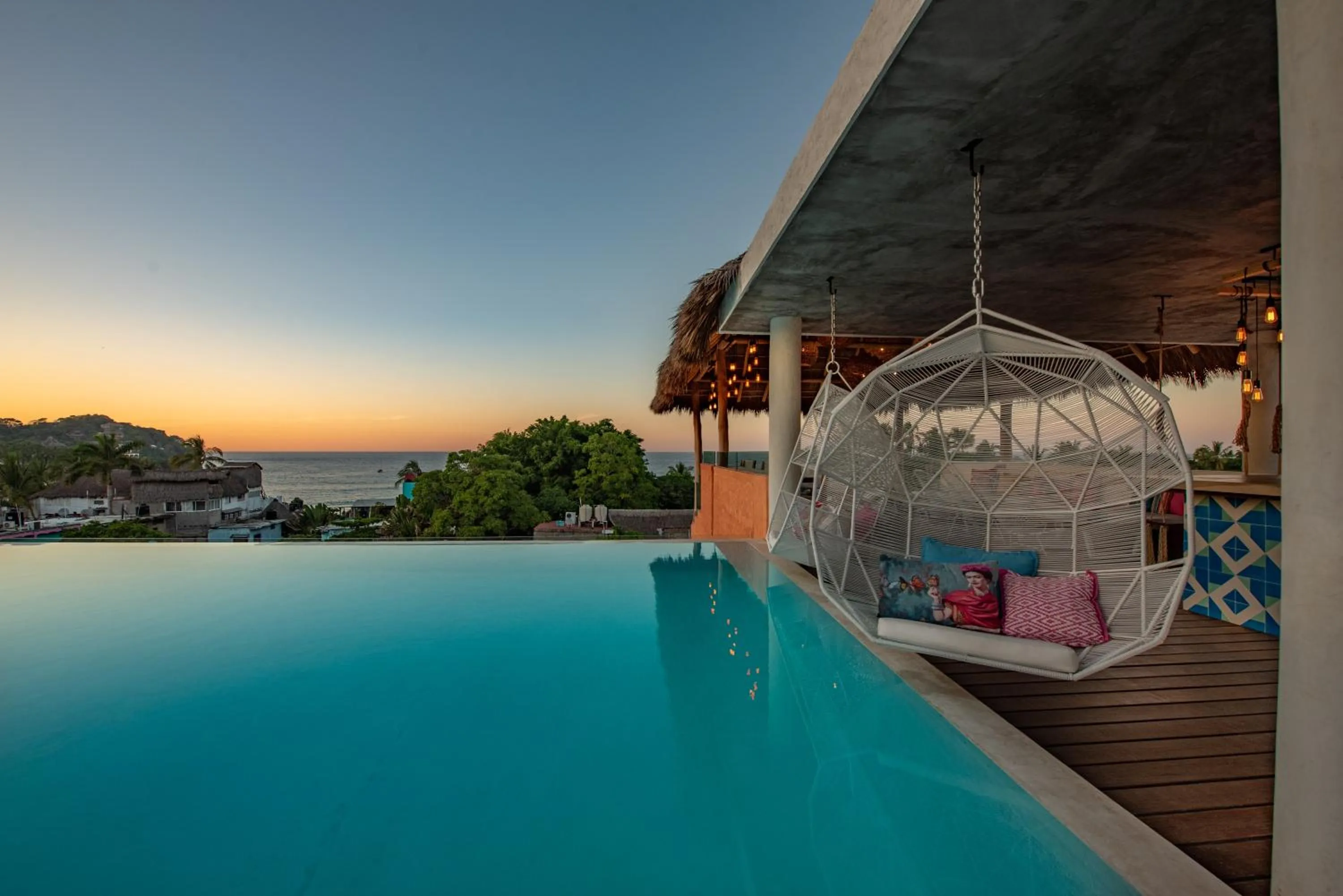 Swimming pool in Sayulinda Hotel