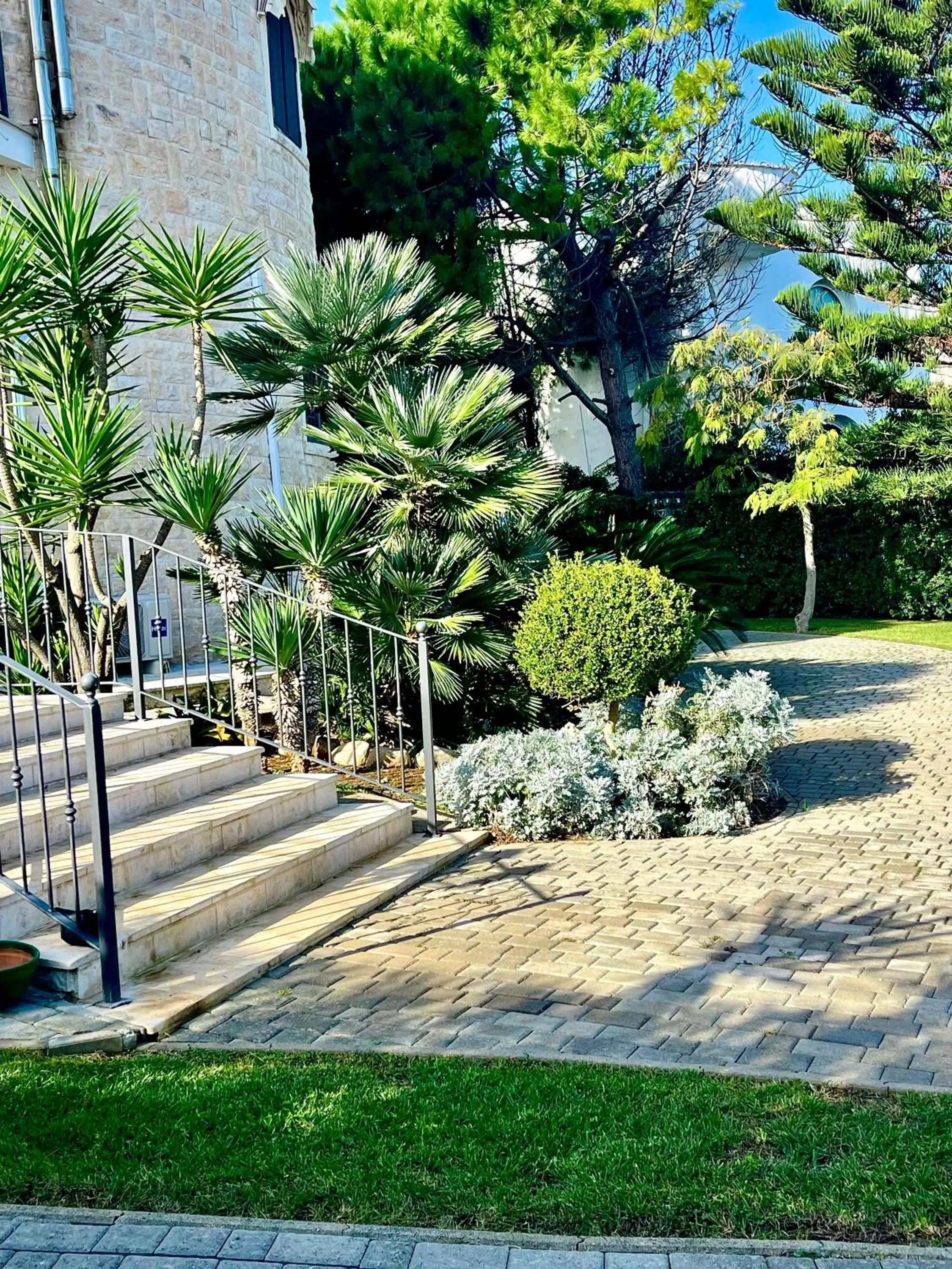 Property building, Garden in Villa Pignatelli