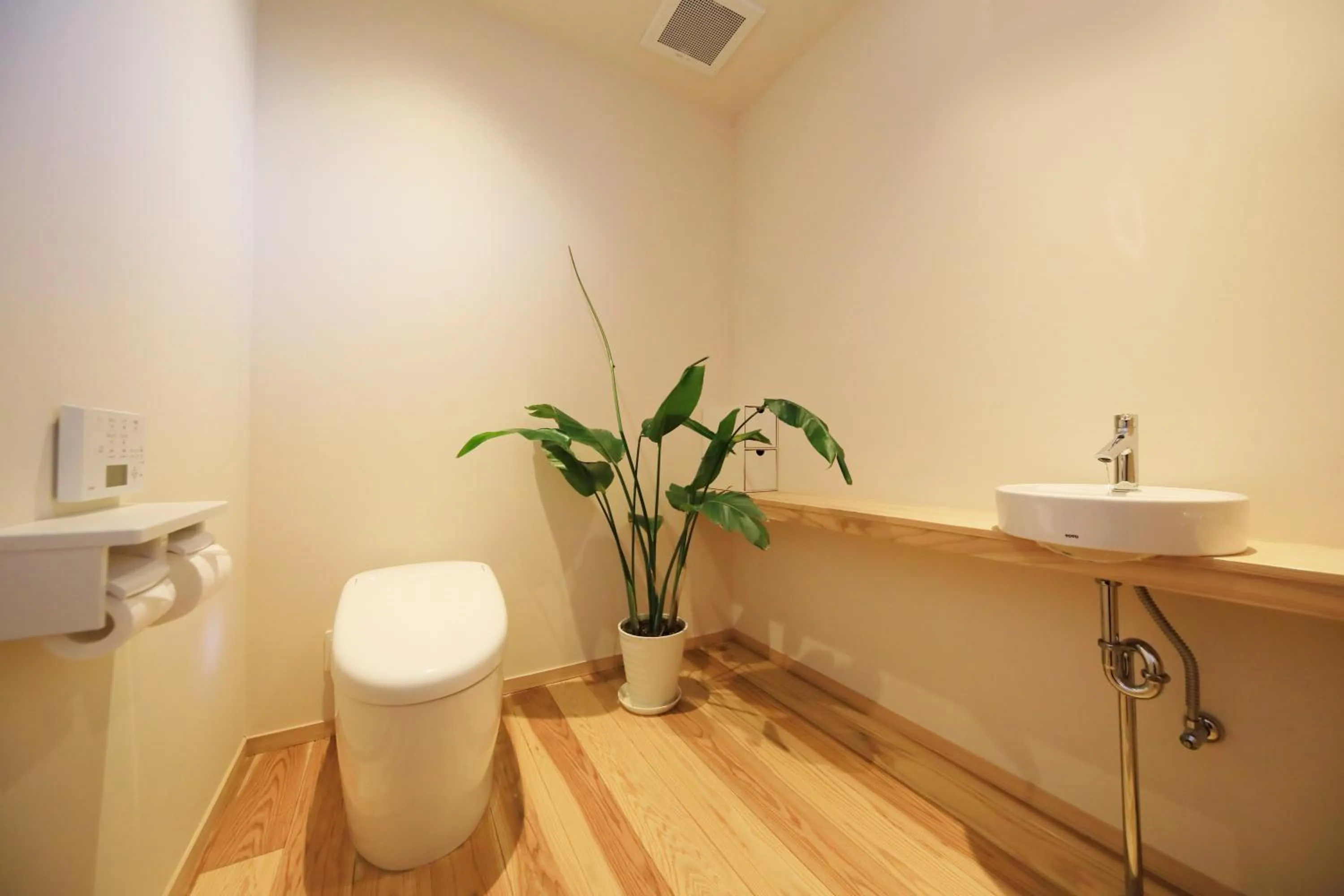 Toilet in Fuji Onsenji Yumedono