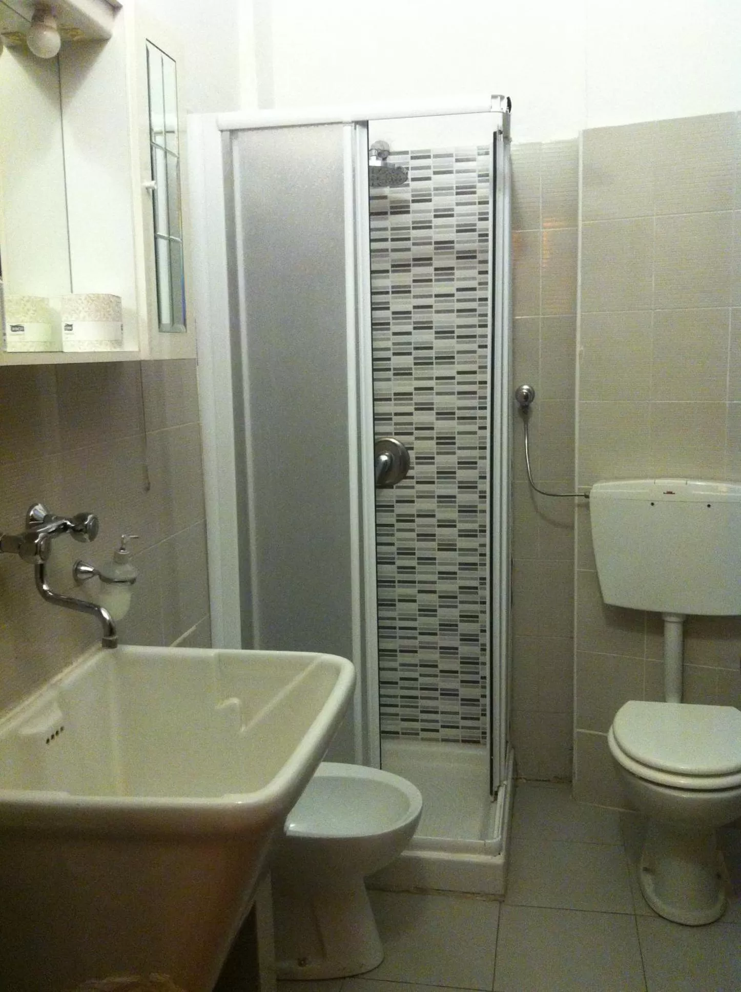 Bathroom in Hotel Gambara