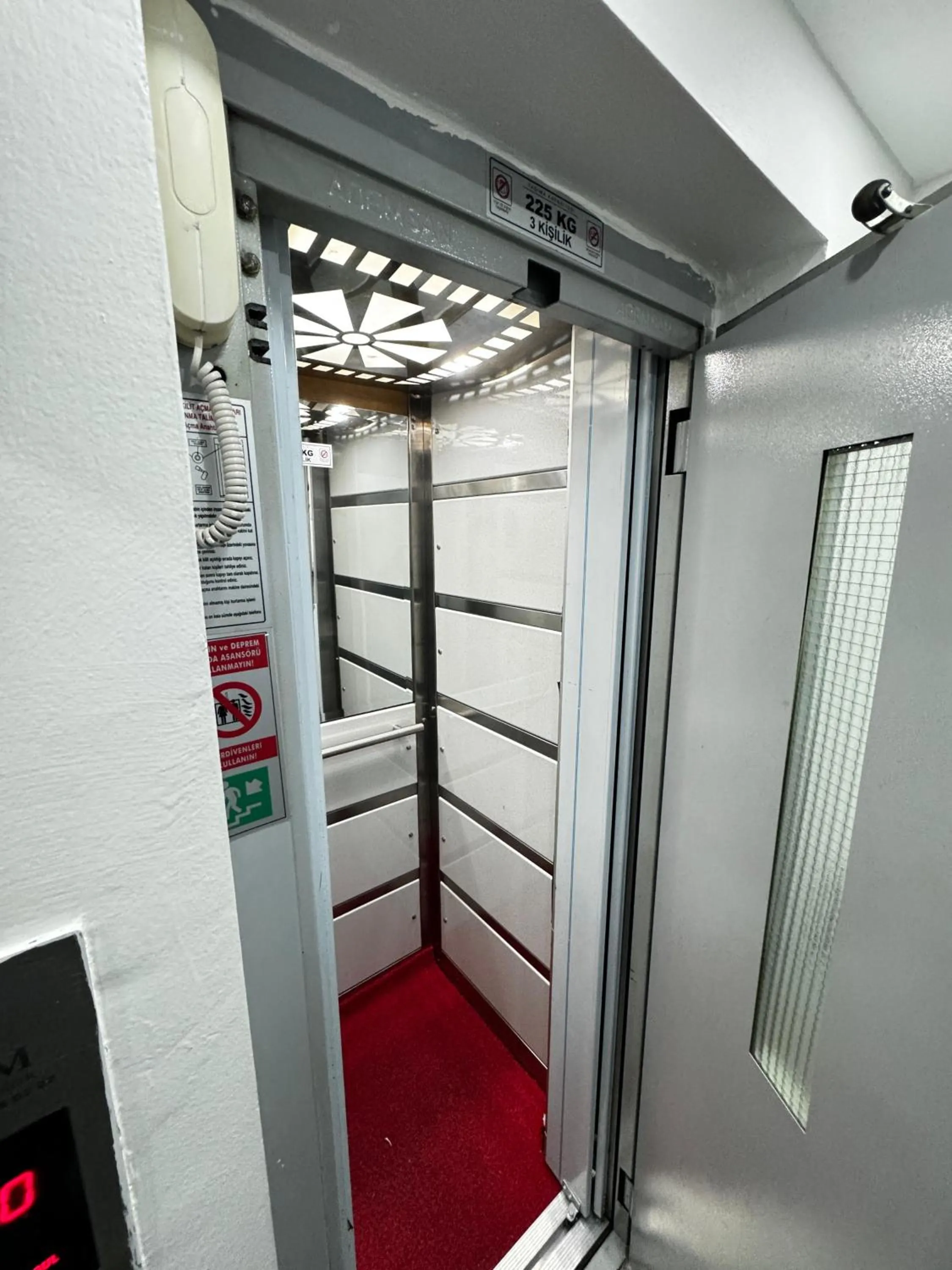 elevator in Taksim Istiklal Suites