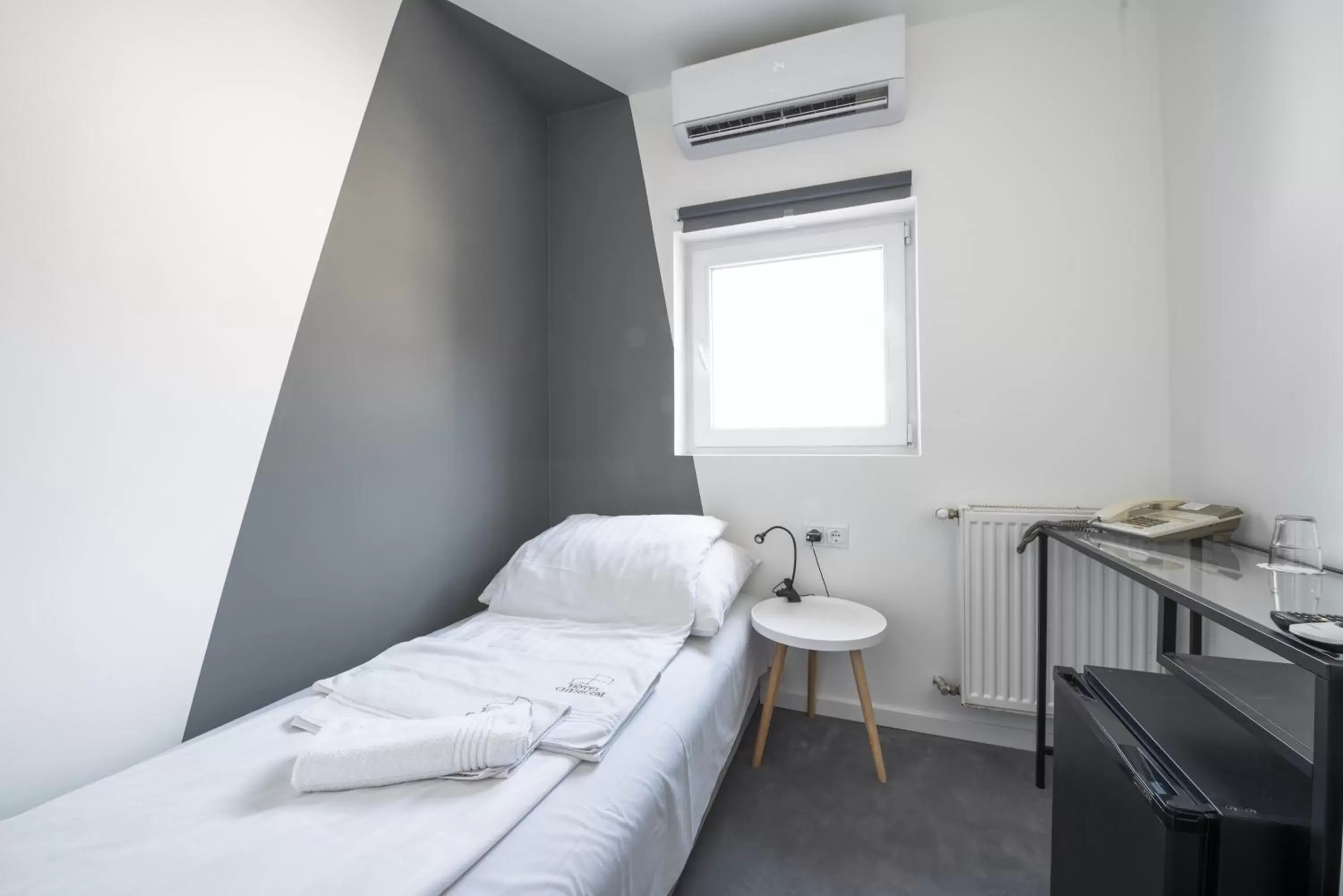 Compact Single Room - single occupancy in Chesscom Hotel Compact Single Room - single occupancy in Chesscom Hotel