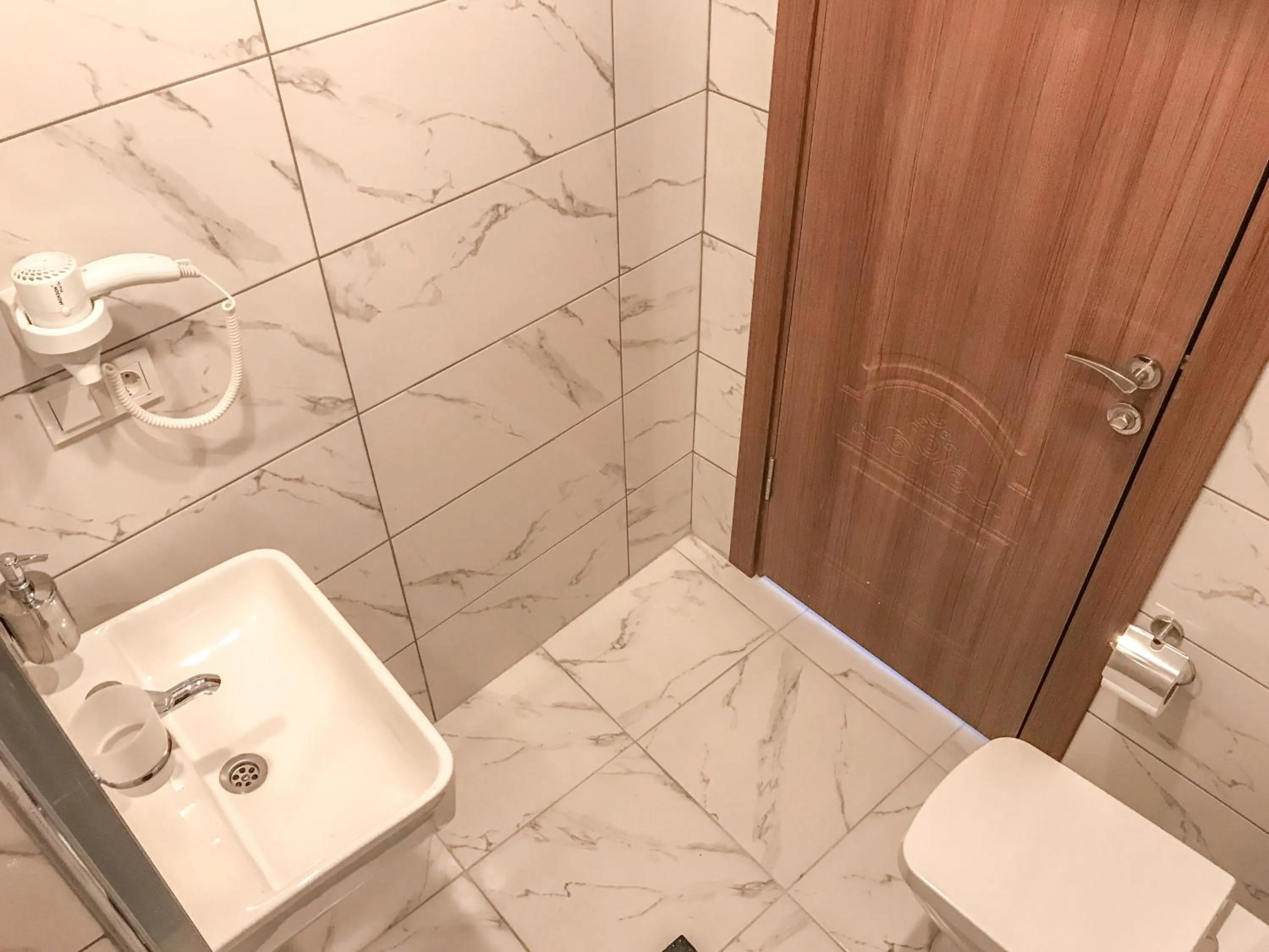 Shower in Sultanahmet Nu Hotel