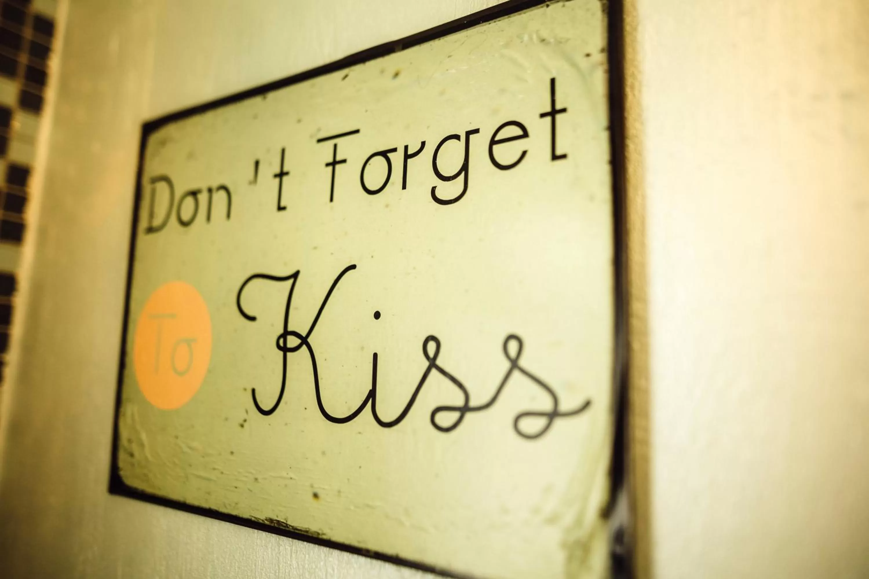 Logo/Certificate/Sign in Das Hotel Stern 24h self-check-in