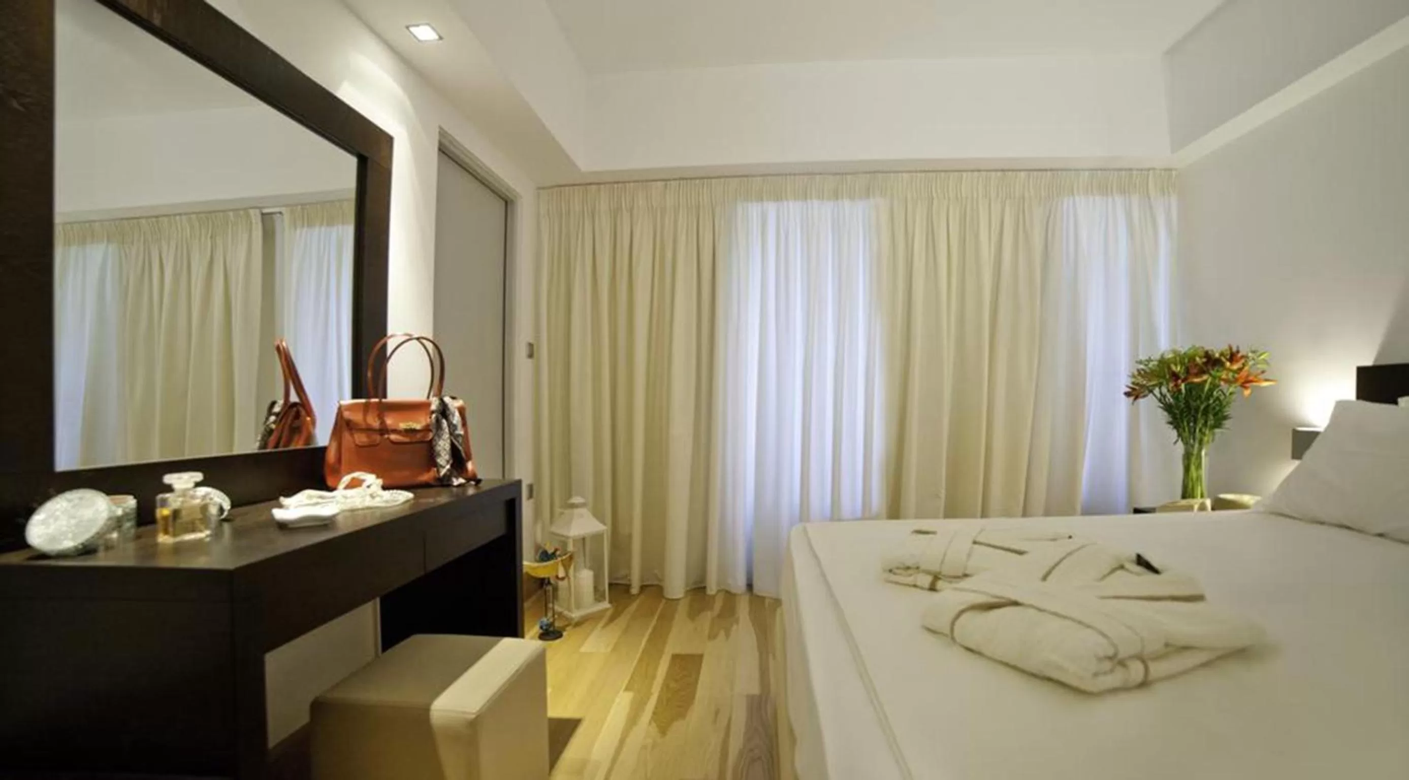 Bedroom, Bed in Hotel Thissio