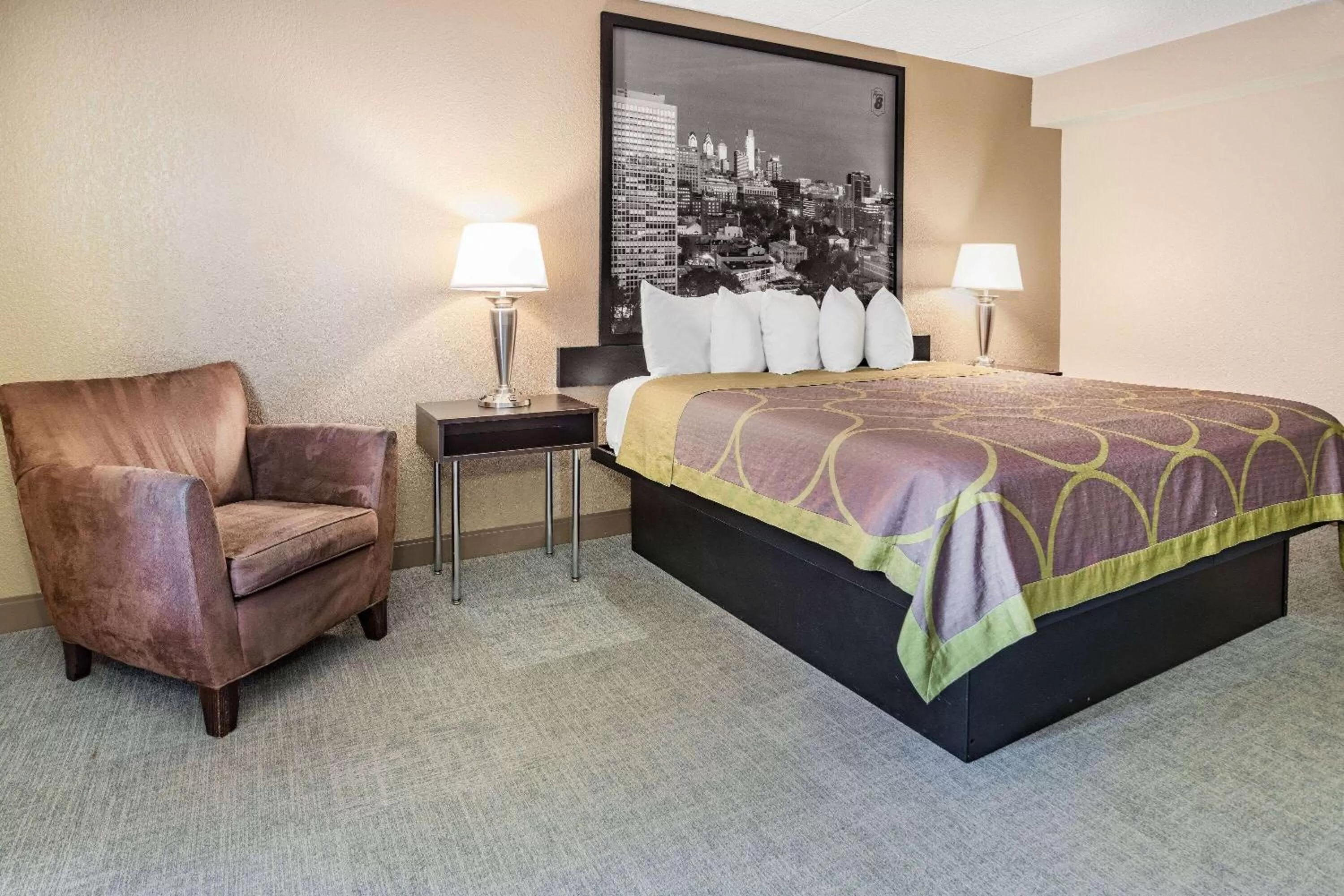 Photo of the whole room, Bed in Super 8 by Wyndham Mount Laurel
