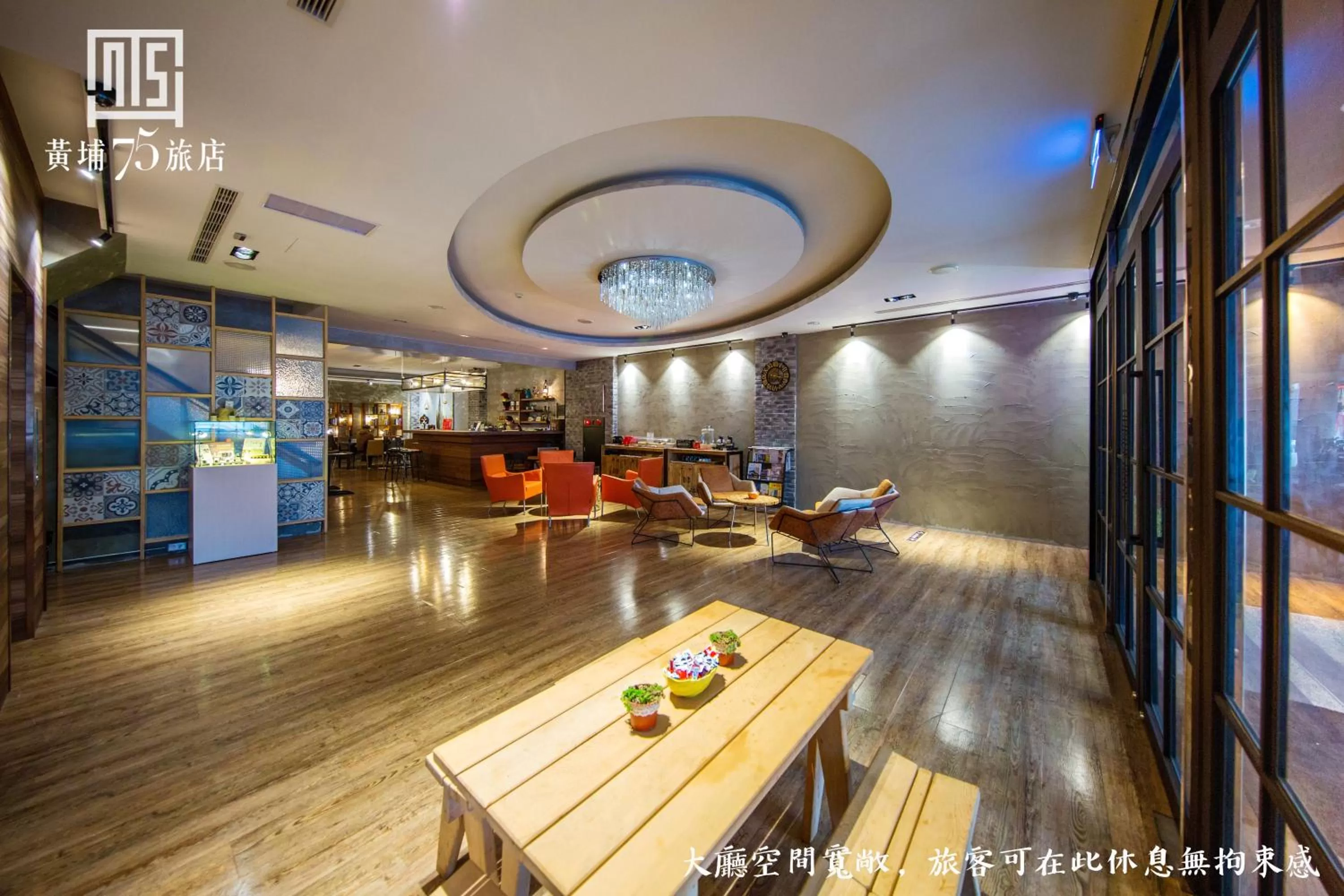 Lobby or reception in Military 75 Hotel