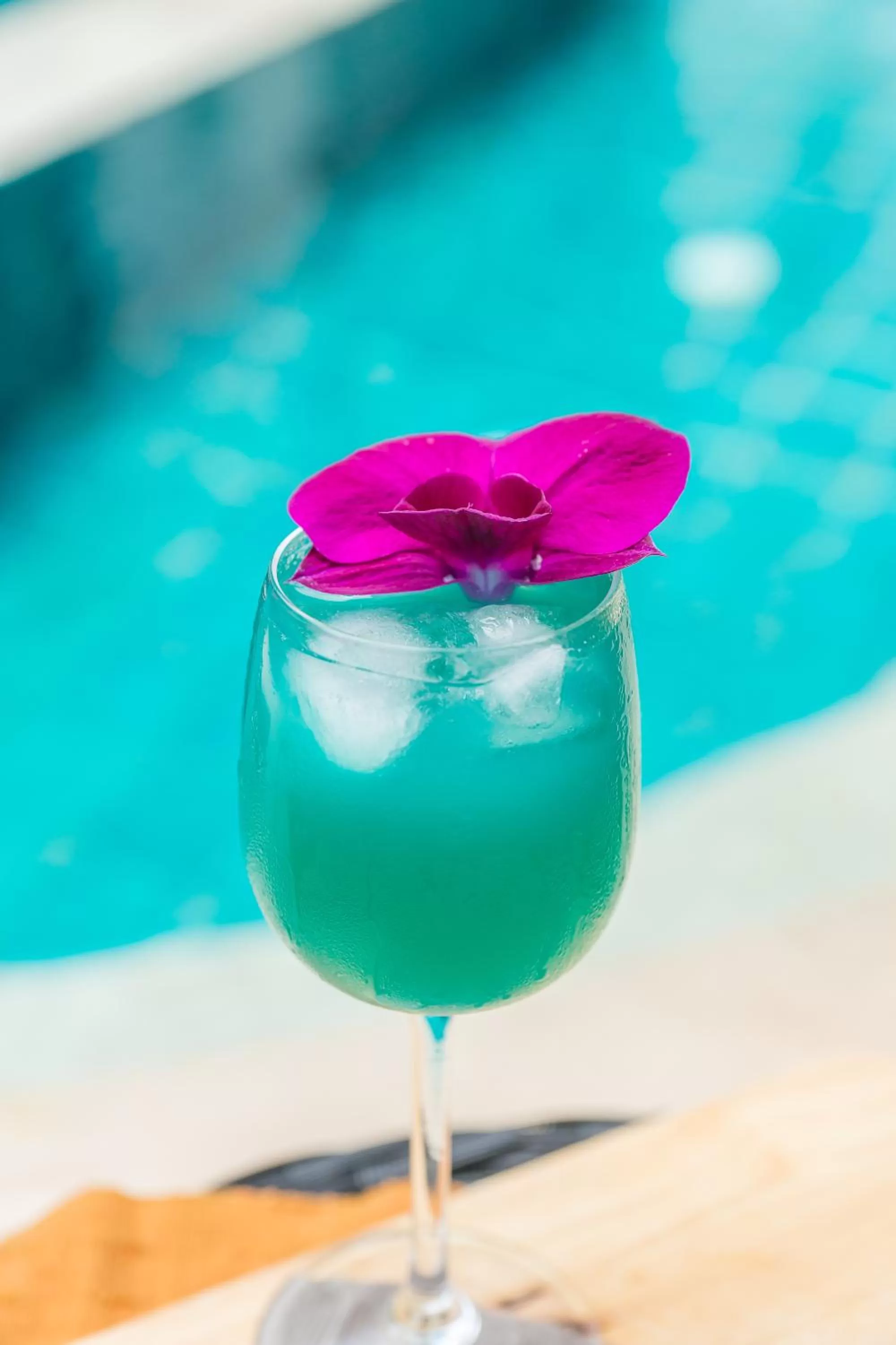 Drinks in Asoke Residence Sukhumvit by UHG