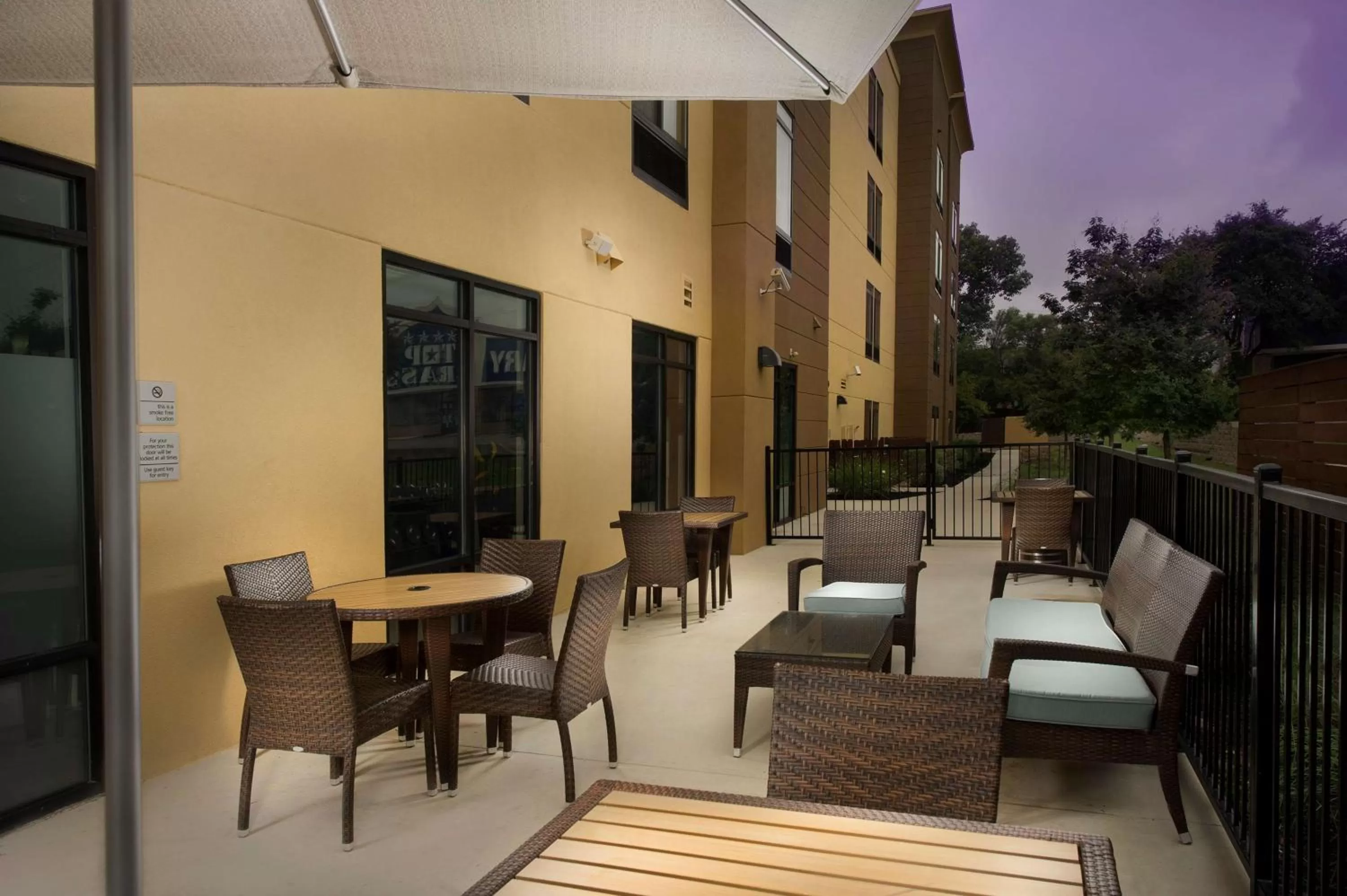 Patio in Hampton Inn & Suites San Antonio Northwest/Medical Center