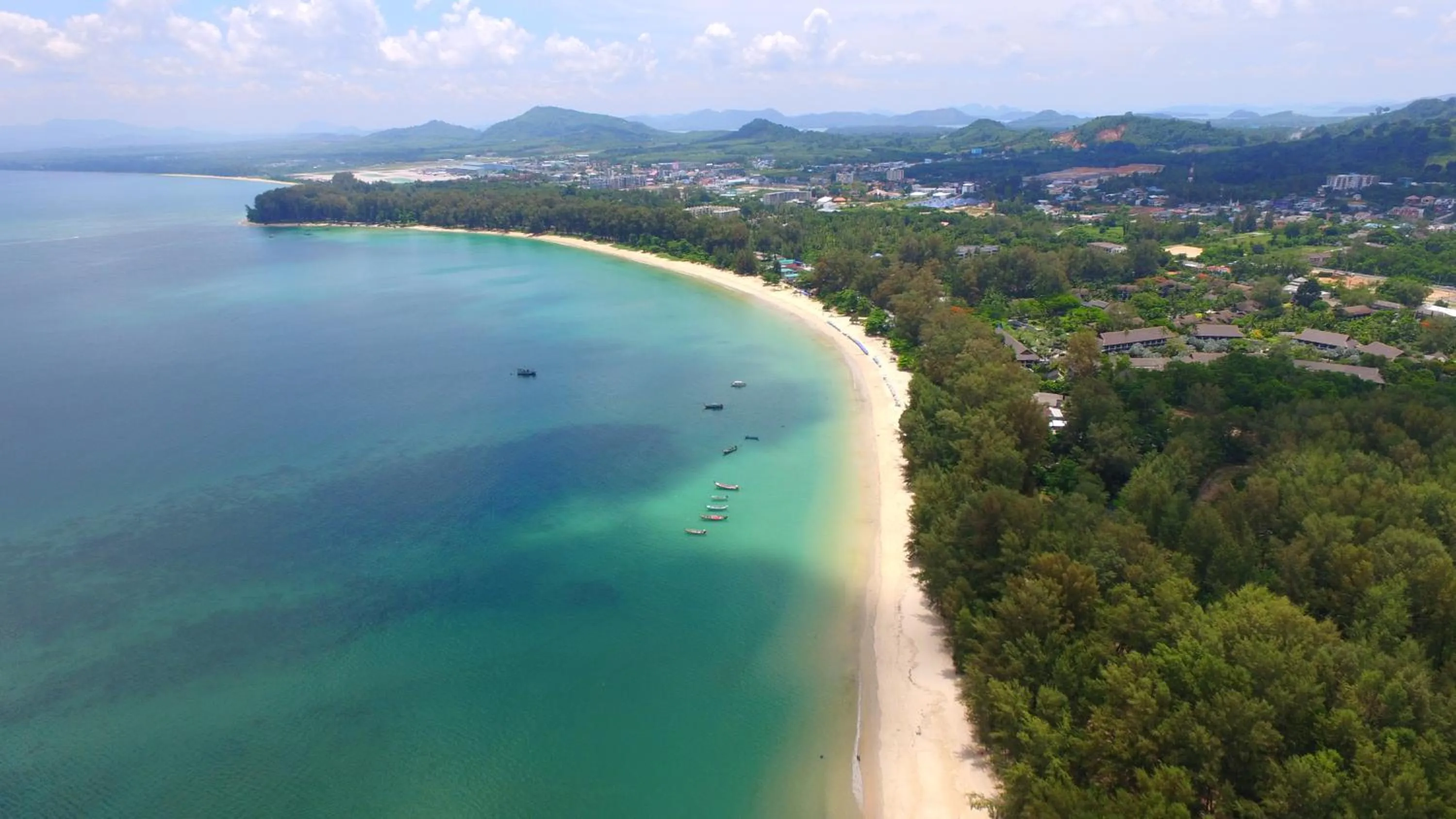 Spring in The Touch Green Naiyang Hotel & Fitness