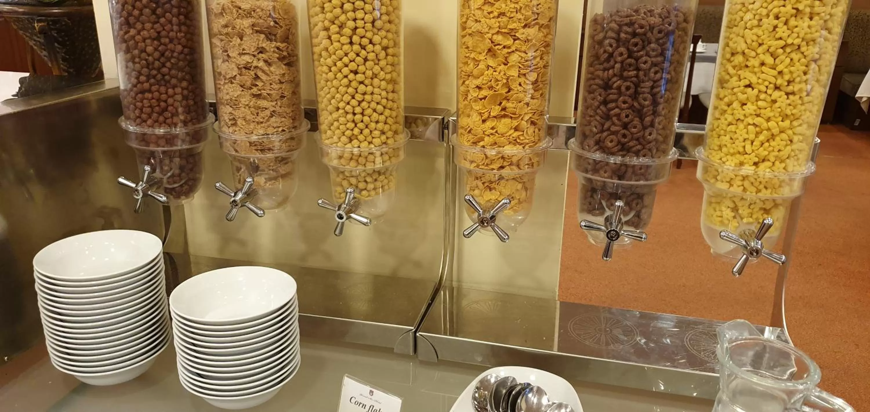 Breakfast in Grand Mir Hotel