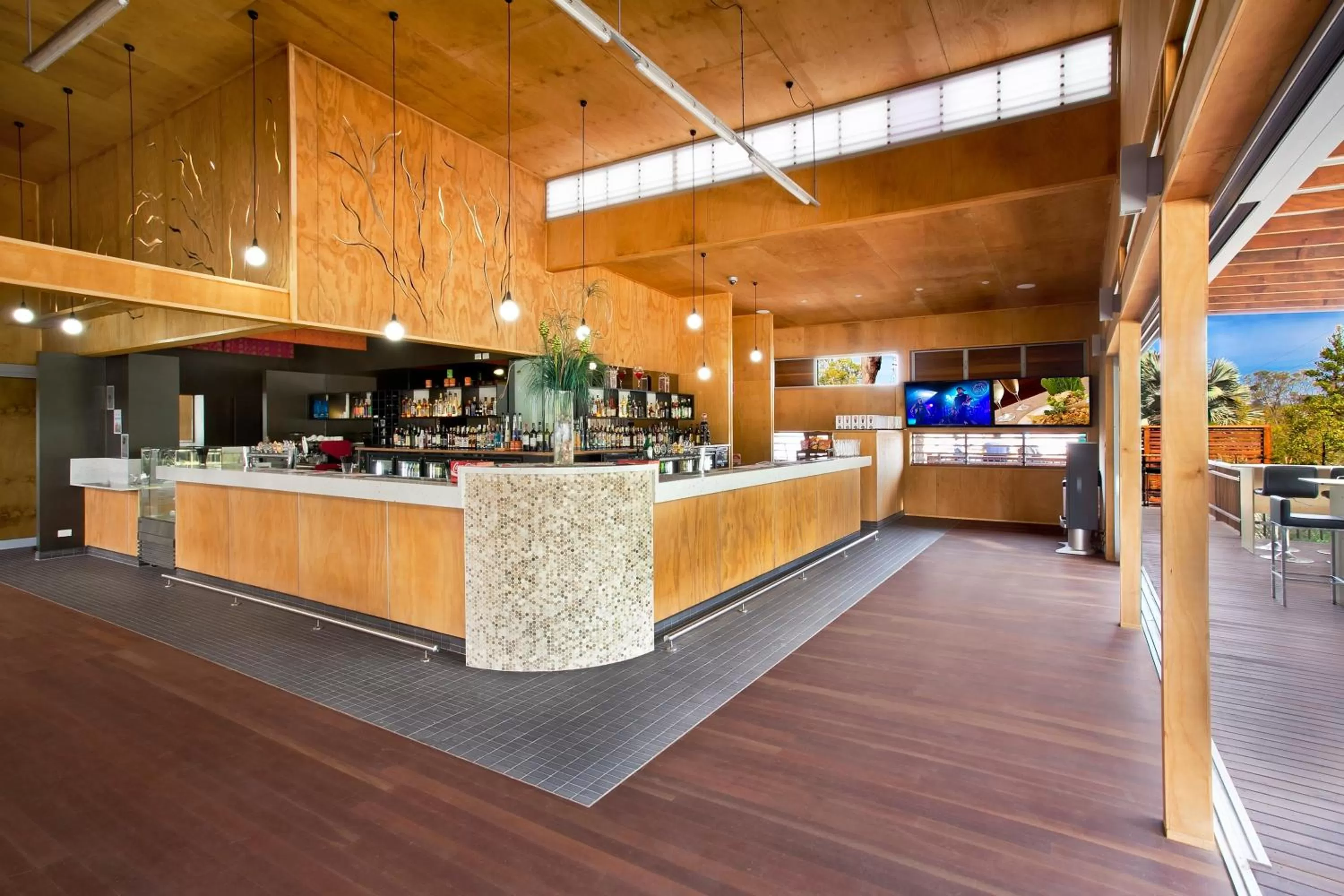 Restaurant/places to eat in Noosa North Shore Retreat