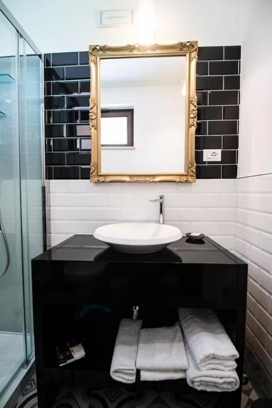 Bathroom in Hotel La Compagnia Del Viaggiatore