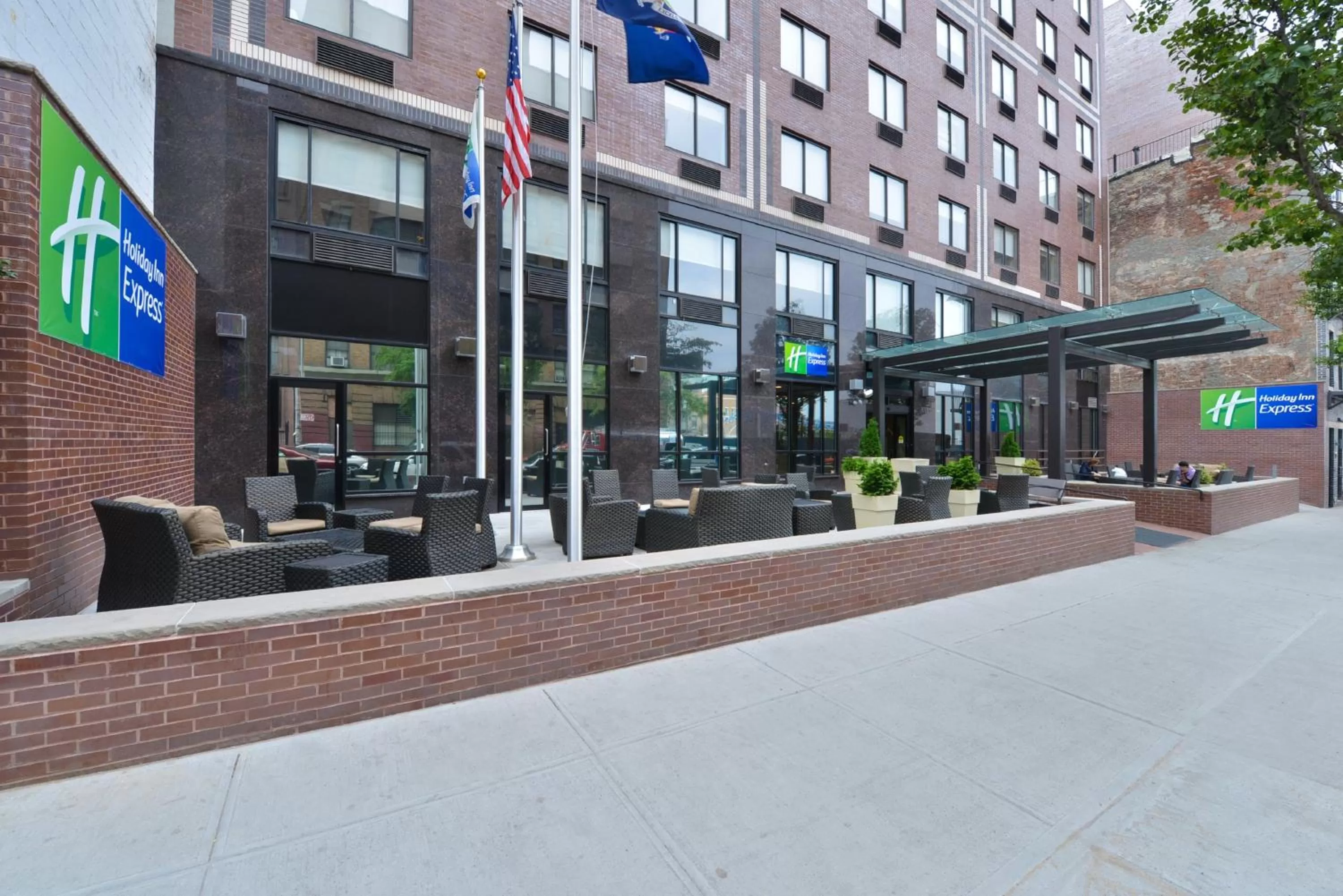 Property building in Holiday Inn Express Manhattan Midtown West by IHG
